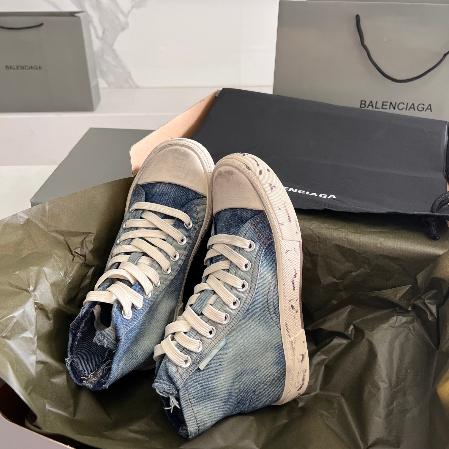 Balenciaga Basic Shoes L