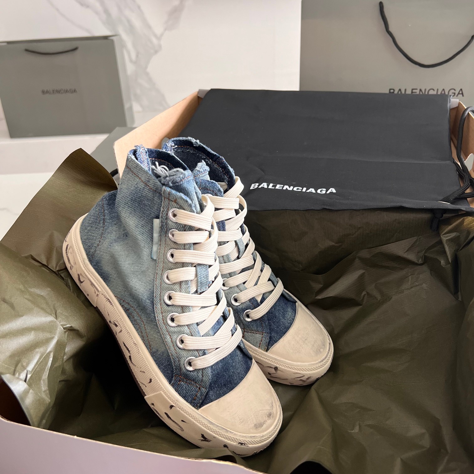 Balenciaga Basic Shoes L