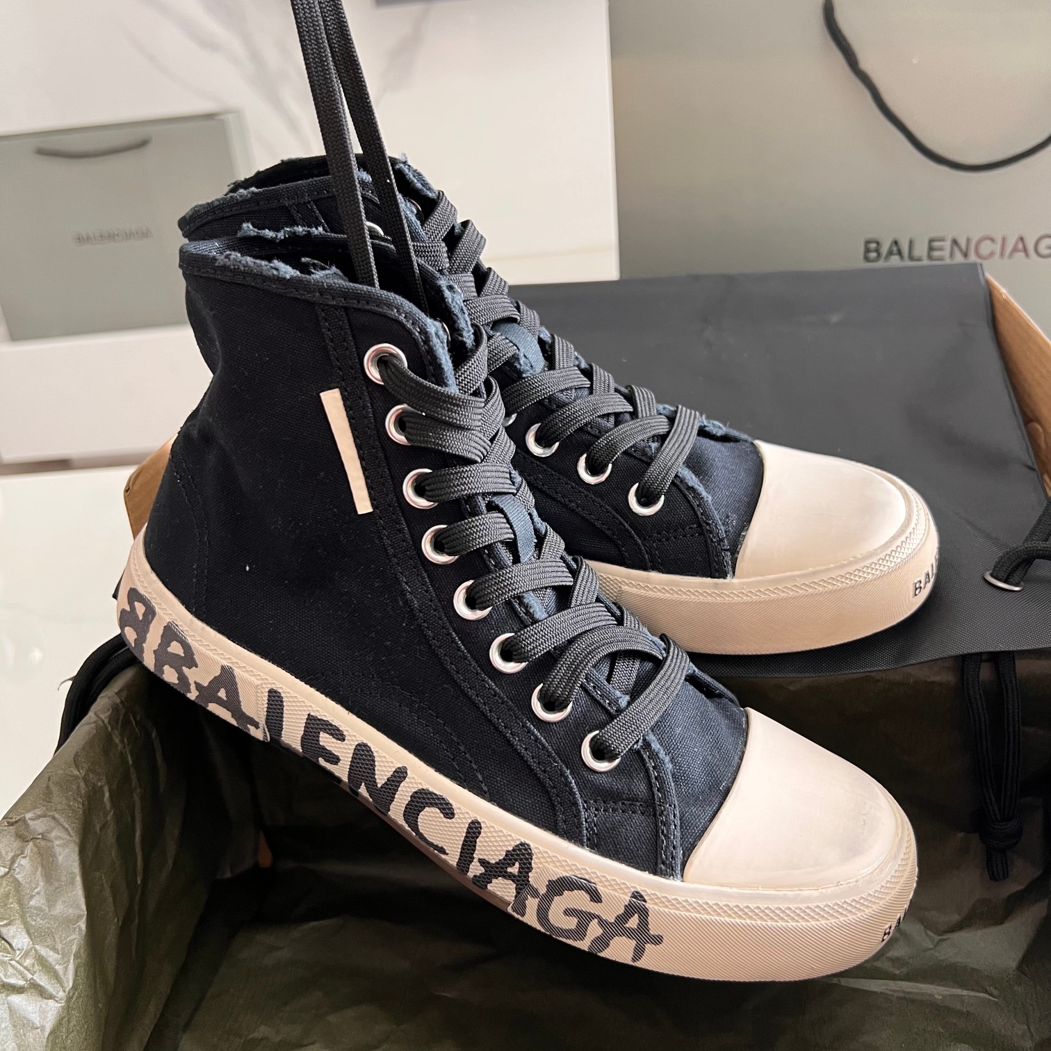 Balenciaga Basic Shoes L