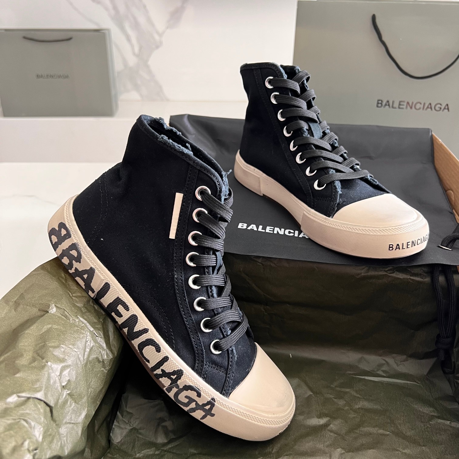 Balenciaga Basic Shoes L