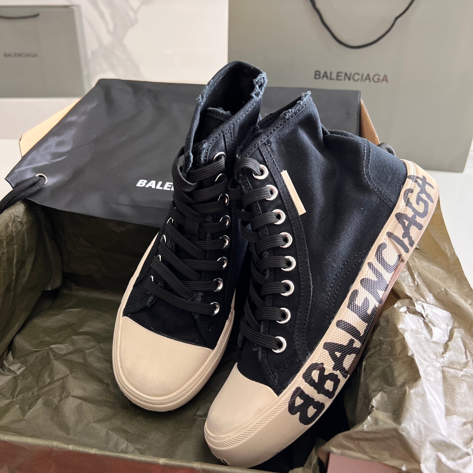 Balenciaga Basic Shoes L