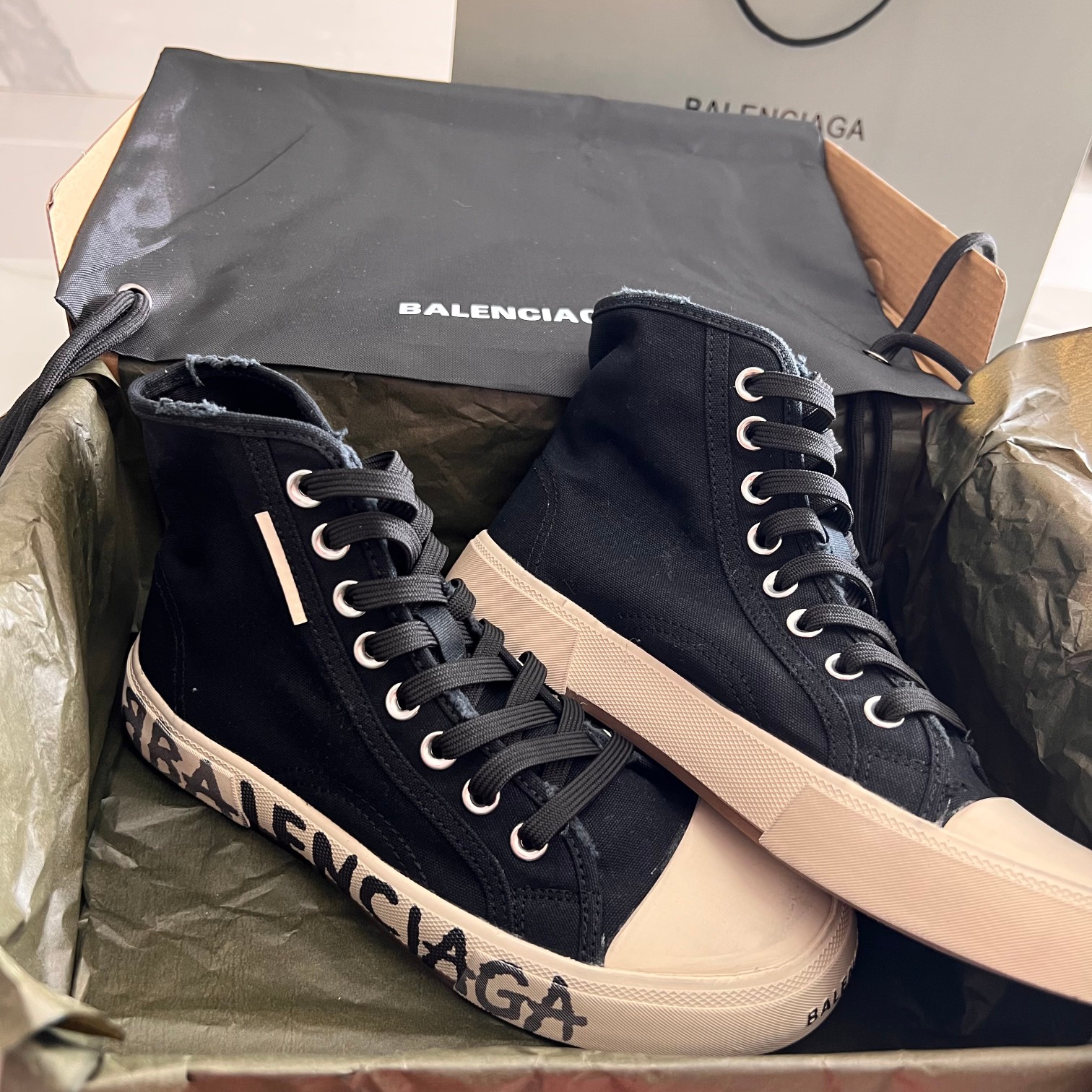 Balenciaga Basic Shoes L