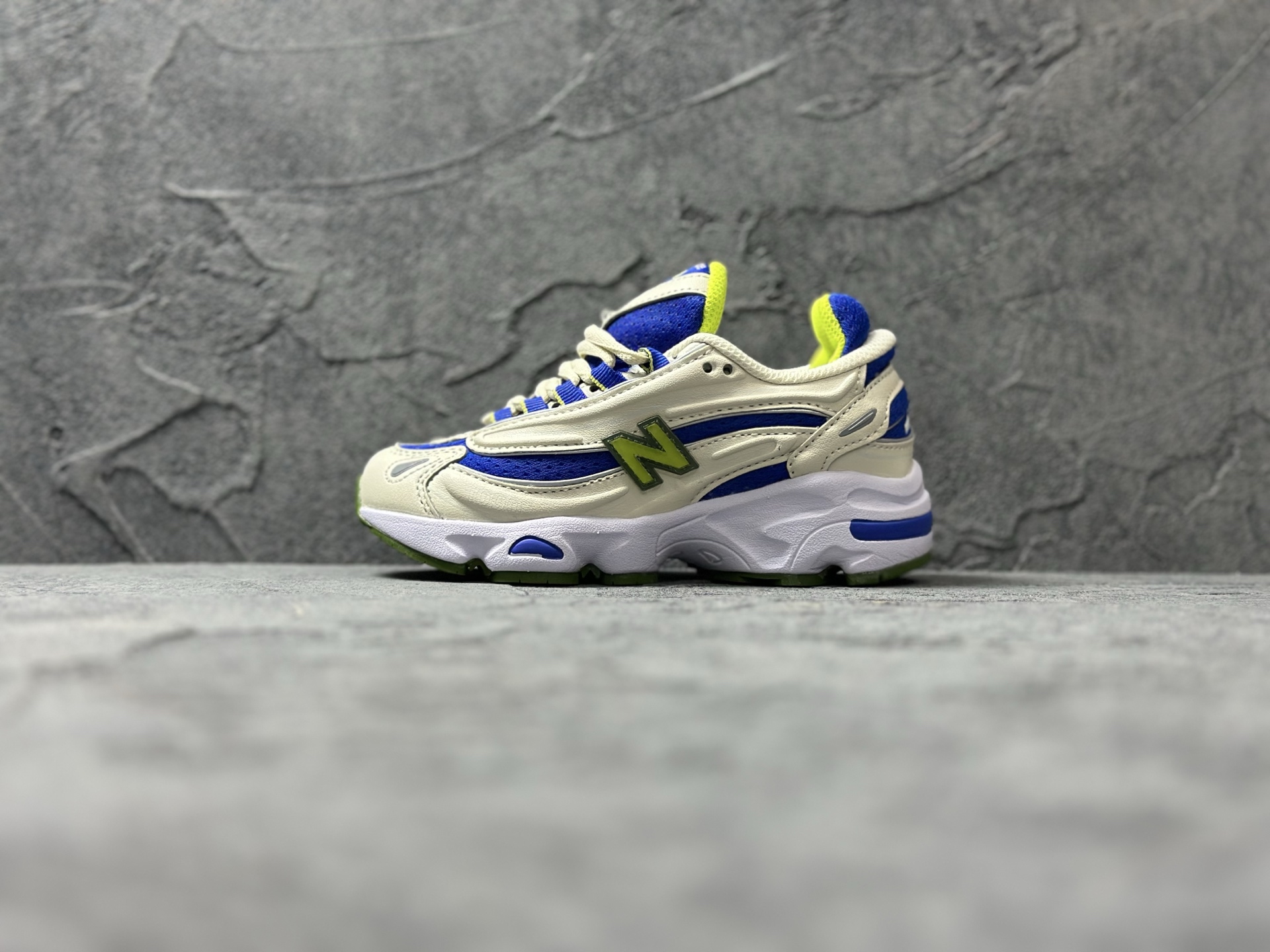 New Balance Basic Shoes L