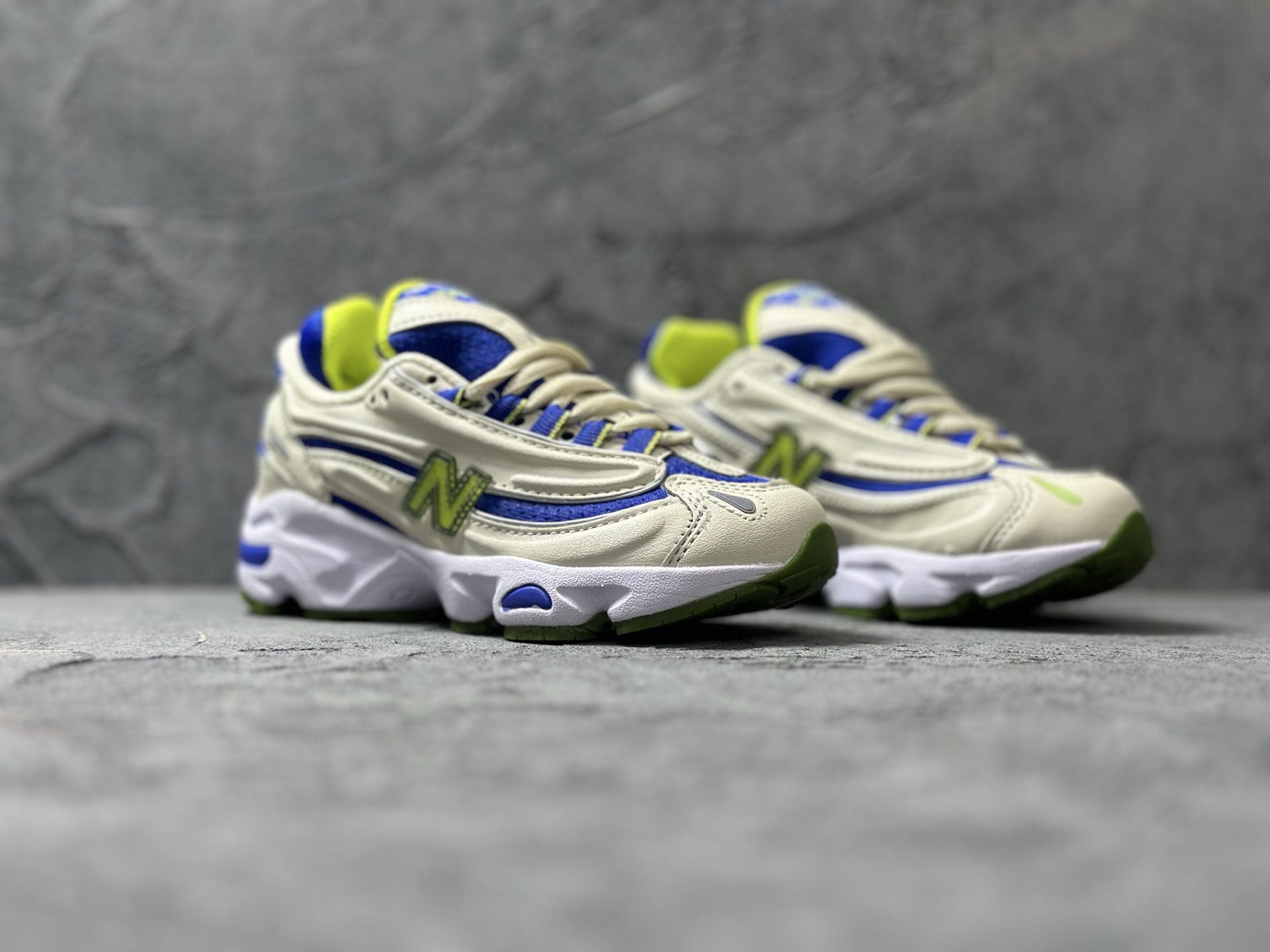 New Balance Basic Shoes L