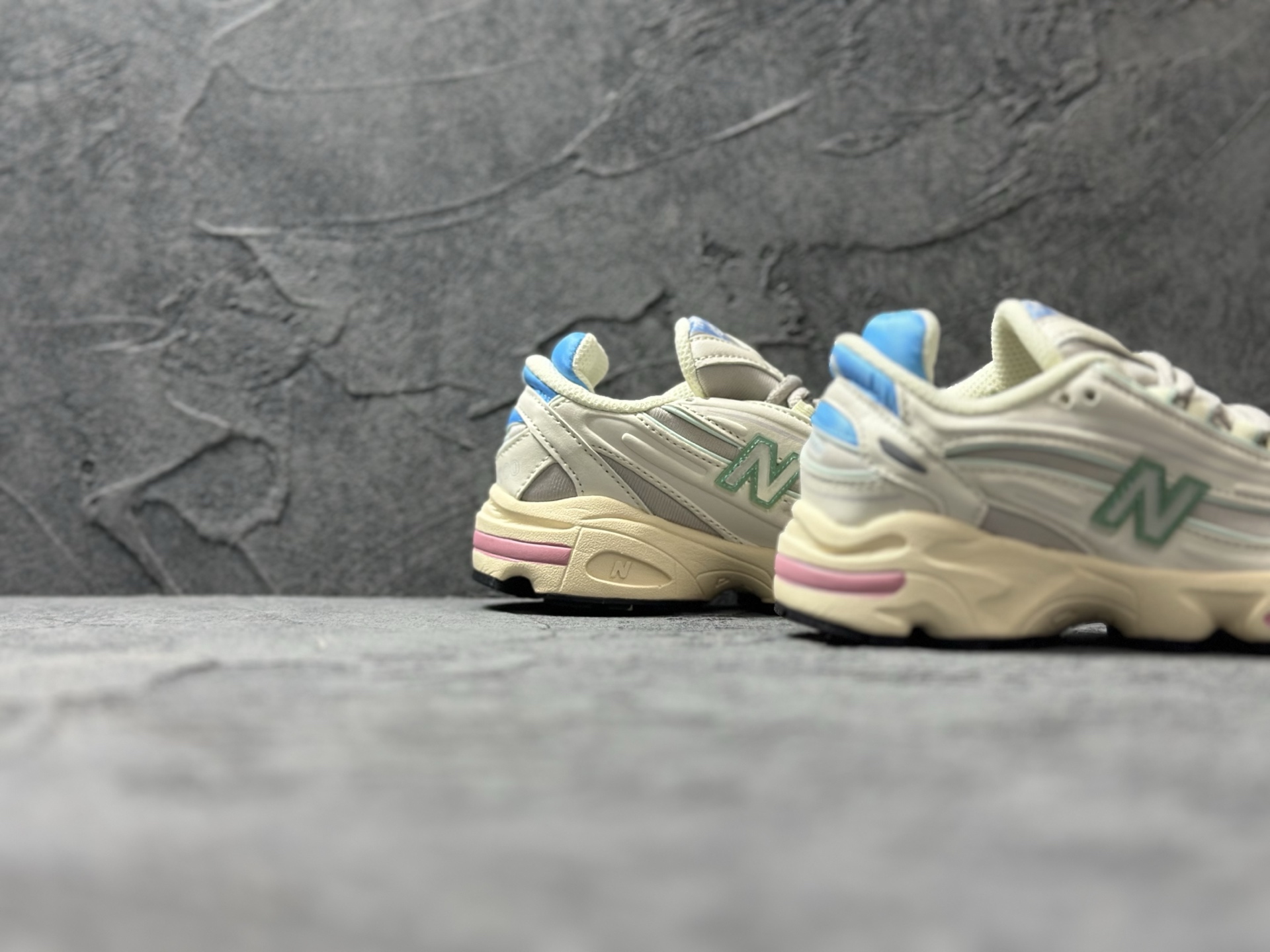 New Balance Basic Shoes L