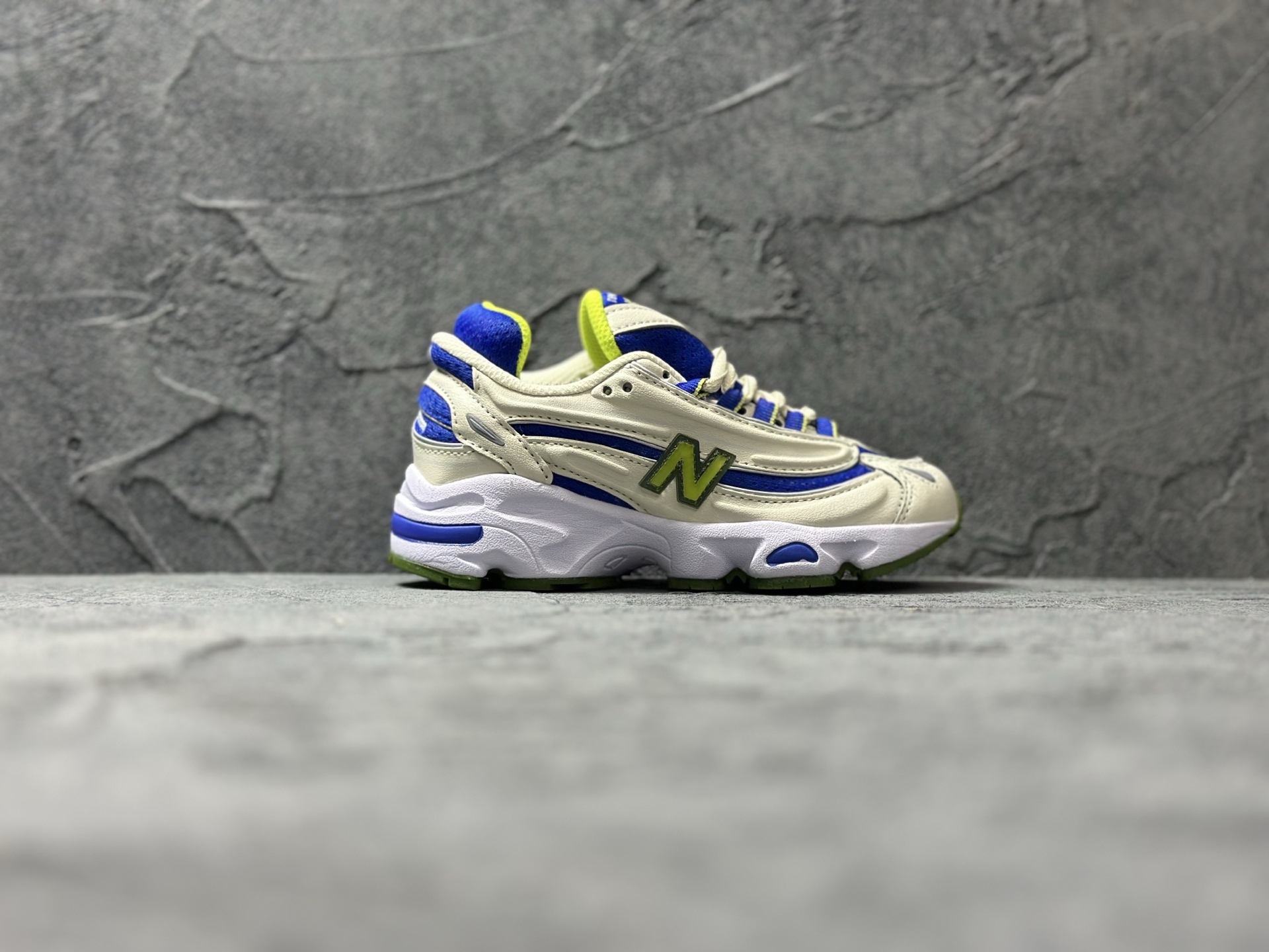 New Balance Basic Shoes L