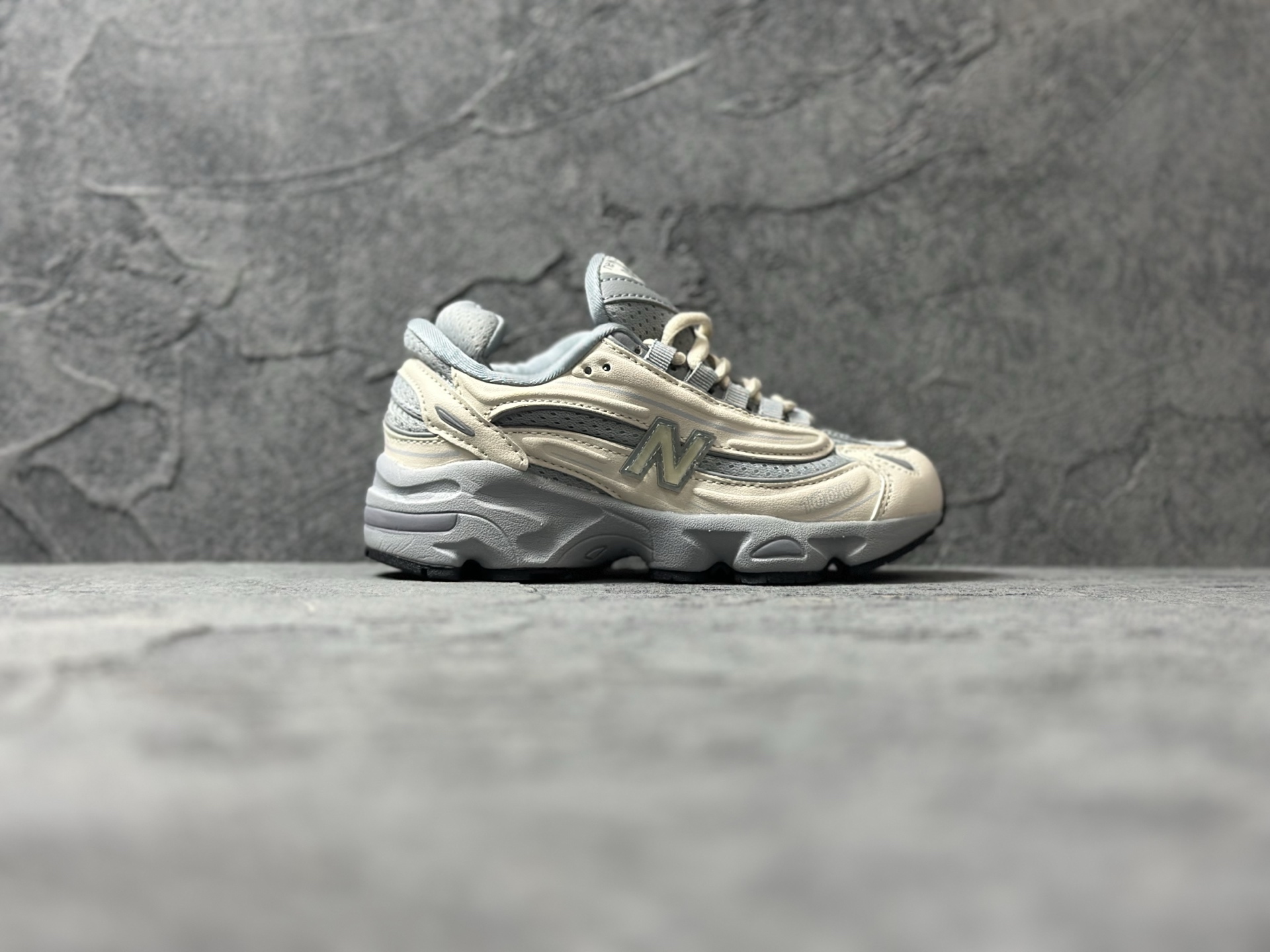New Balance Basic Shoes L