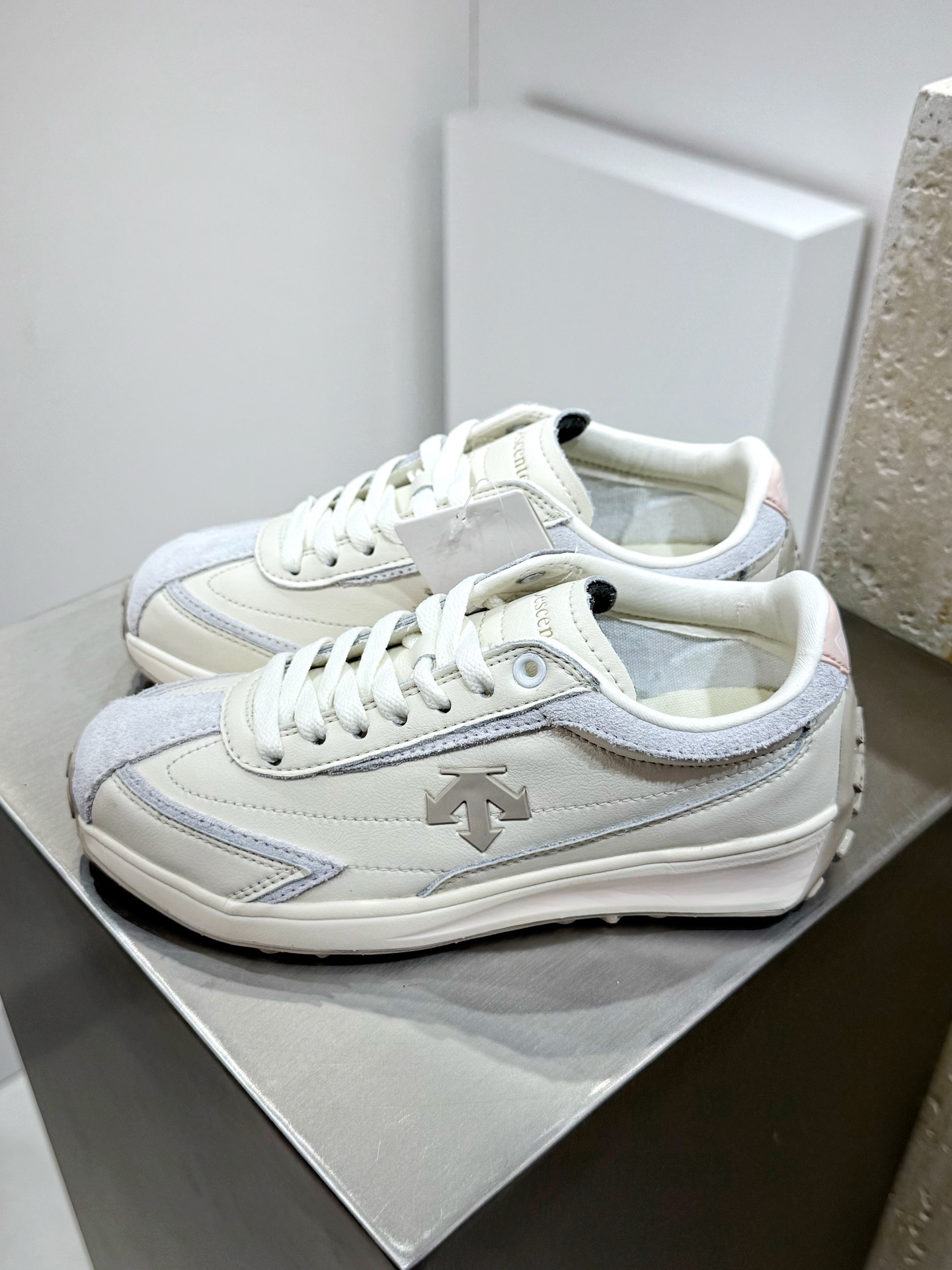 Descente Female Running Shoes M-l-s