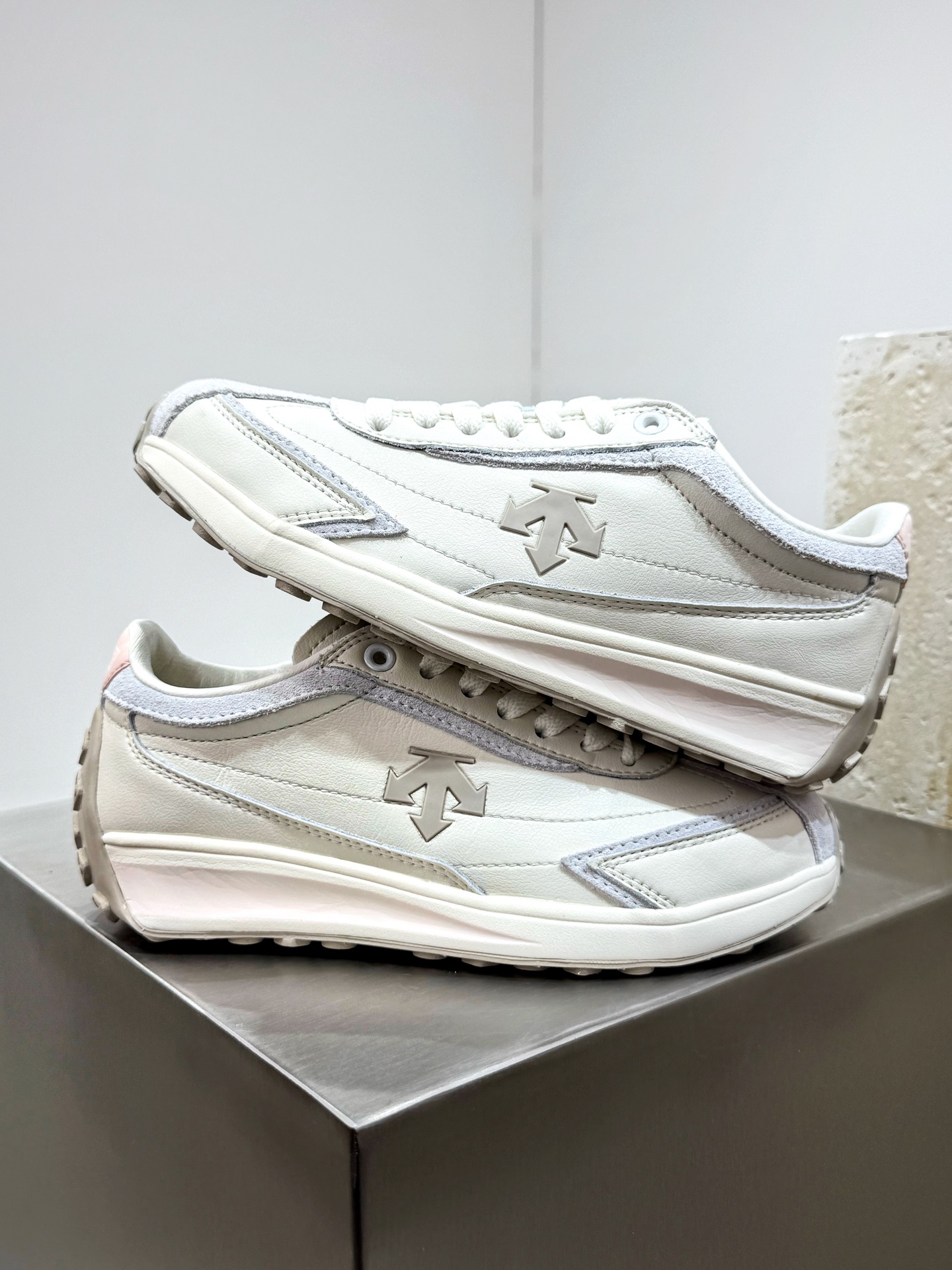 Descente Female Running Shoes M-l-s