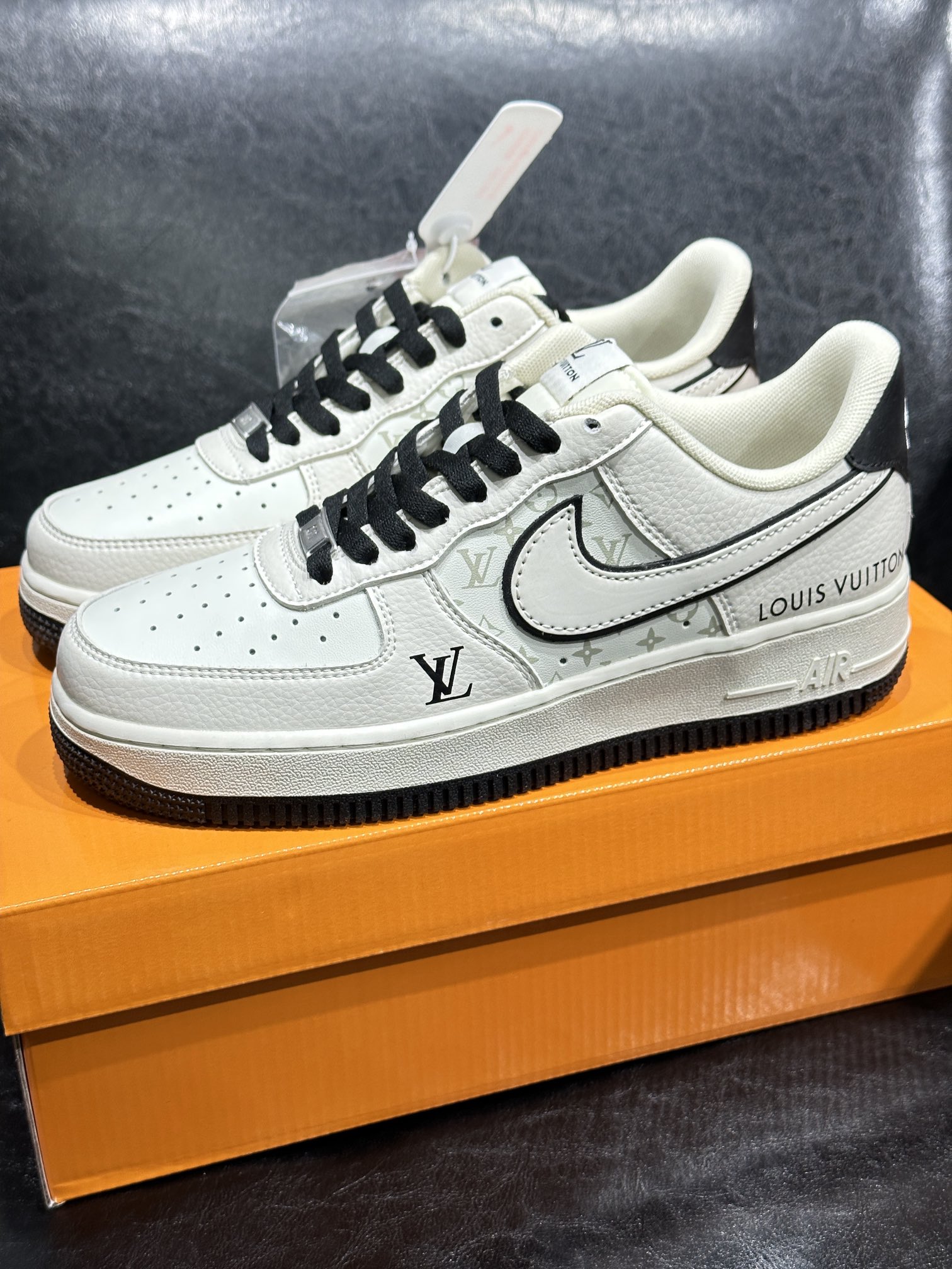 Nike Sneakers L