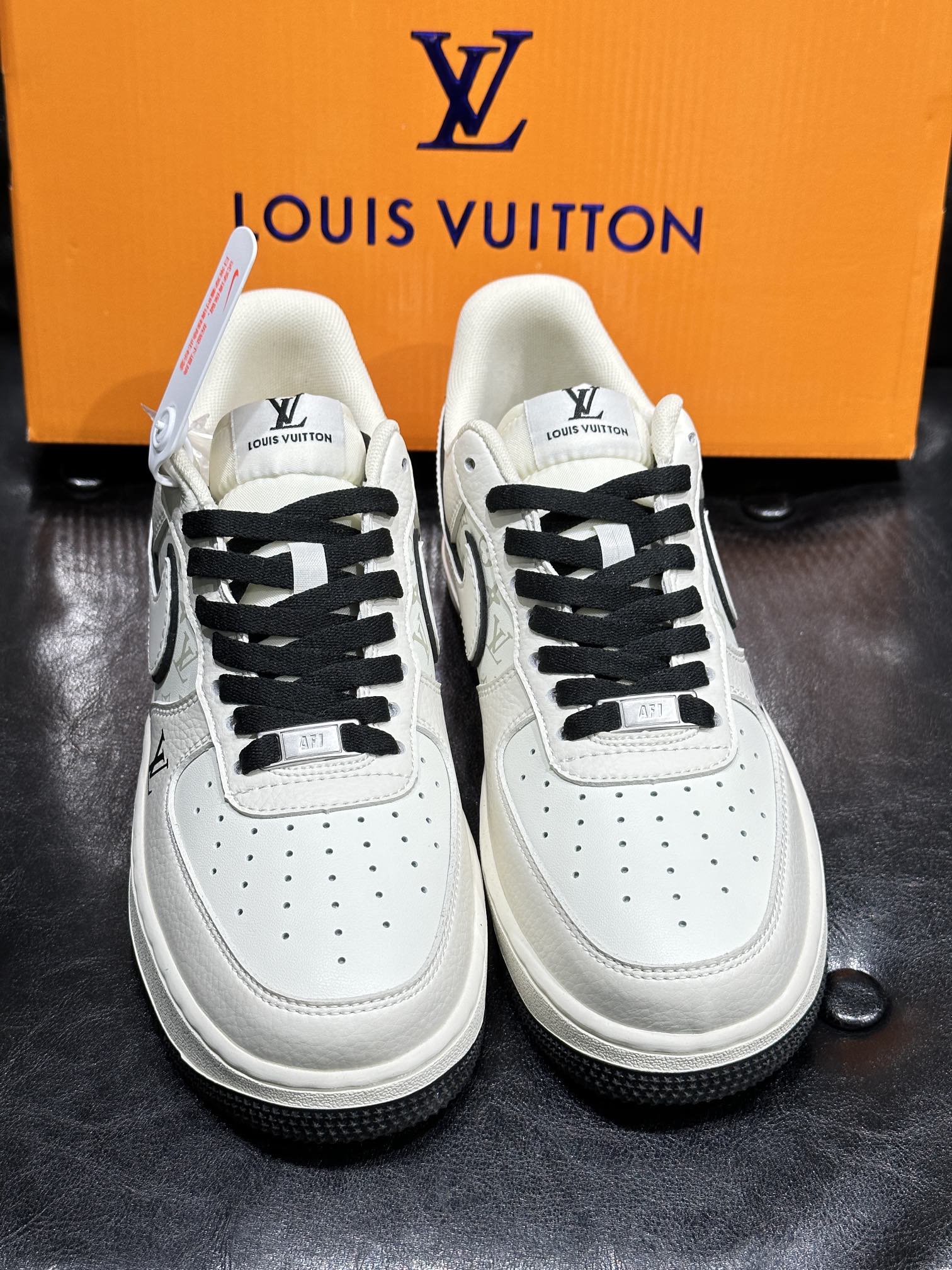 Nike Sneakers L