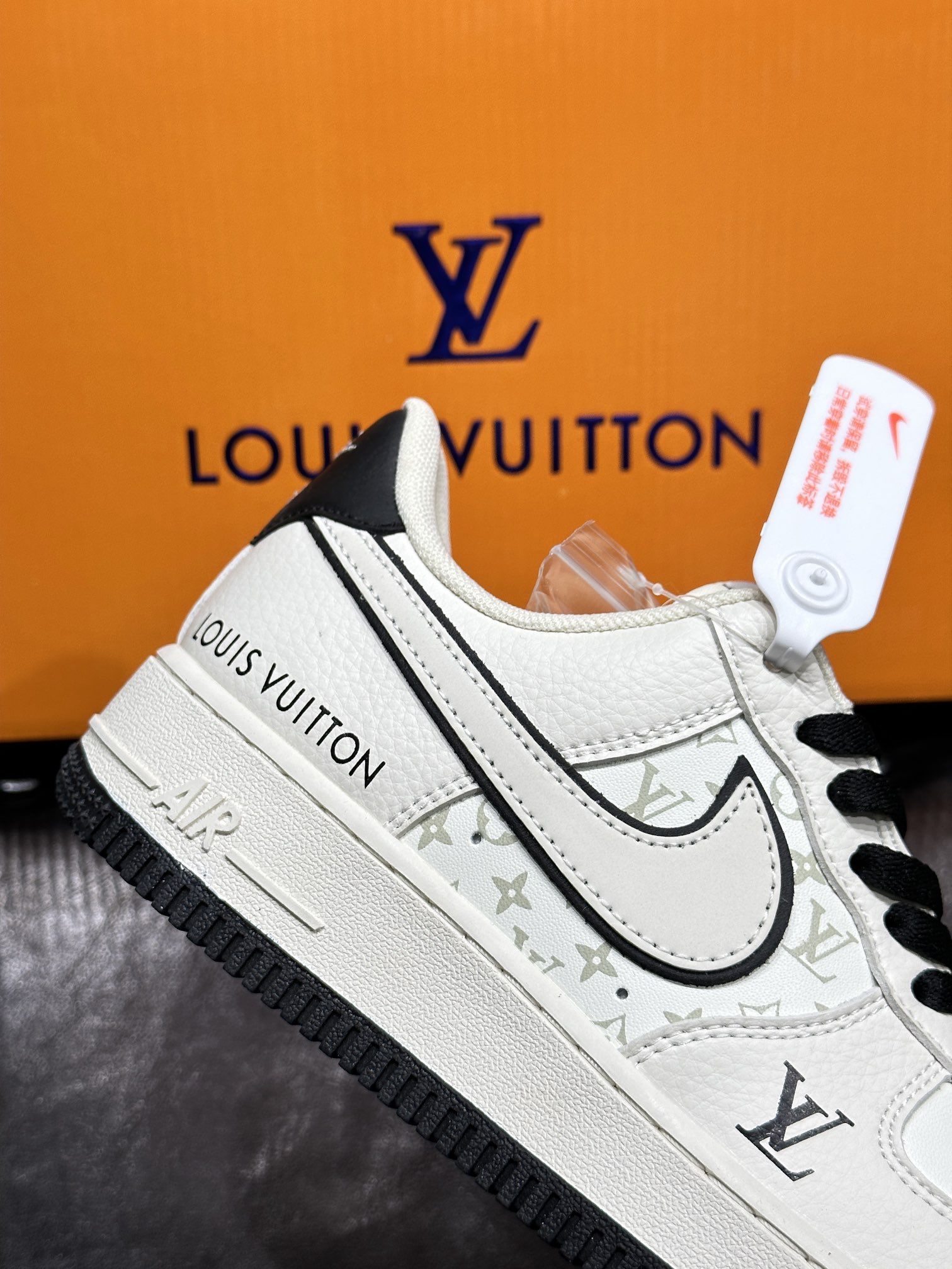 Nike Sneakers L