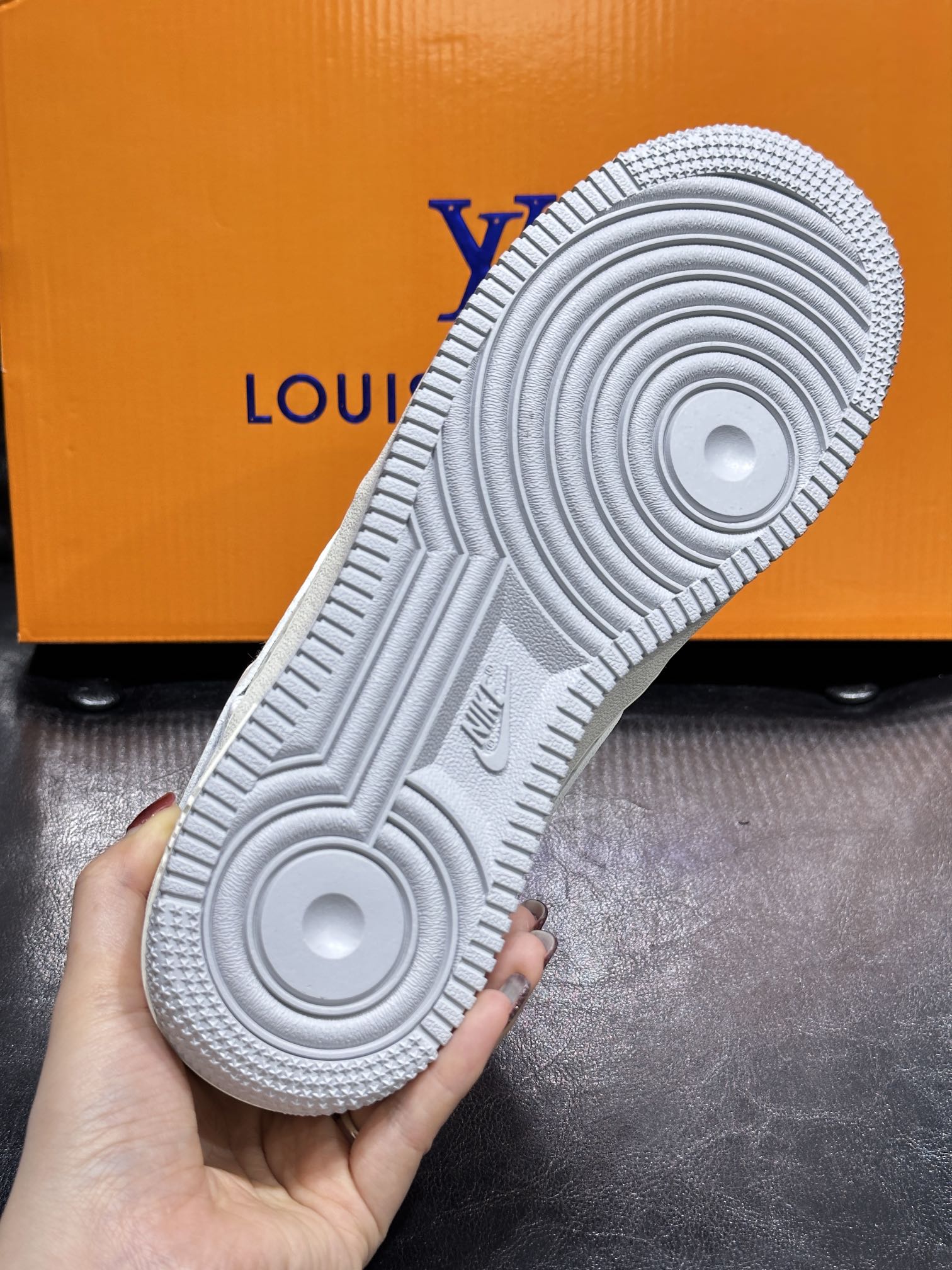 Nike Sneakers L