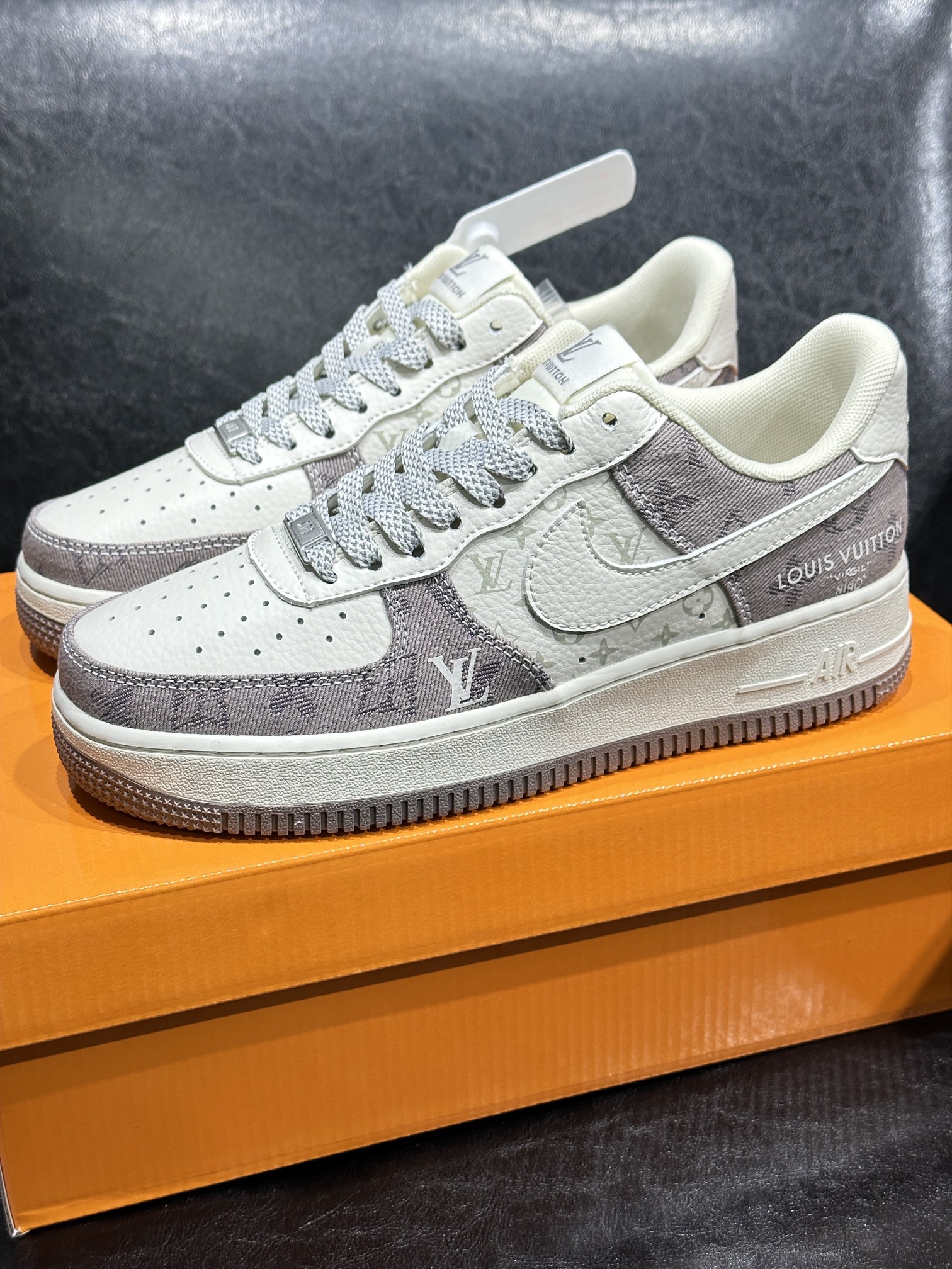Nike Sneakers L