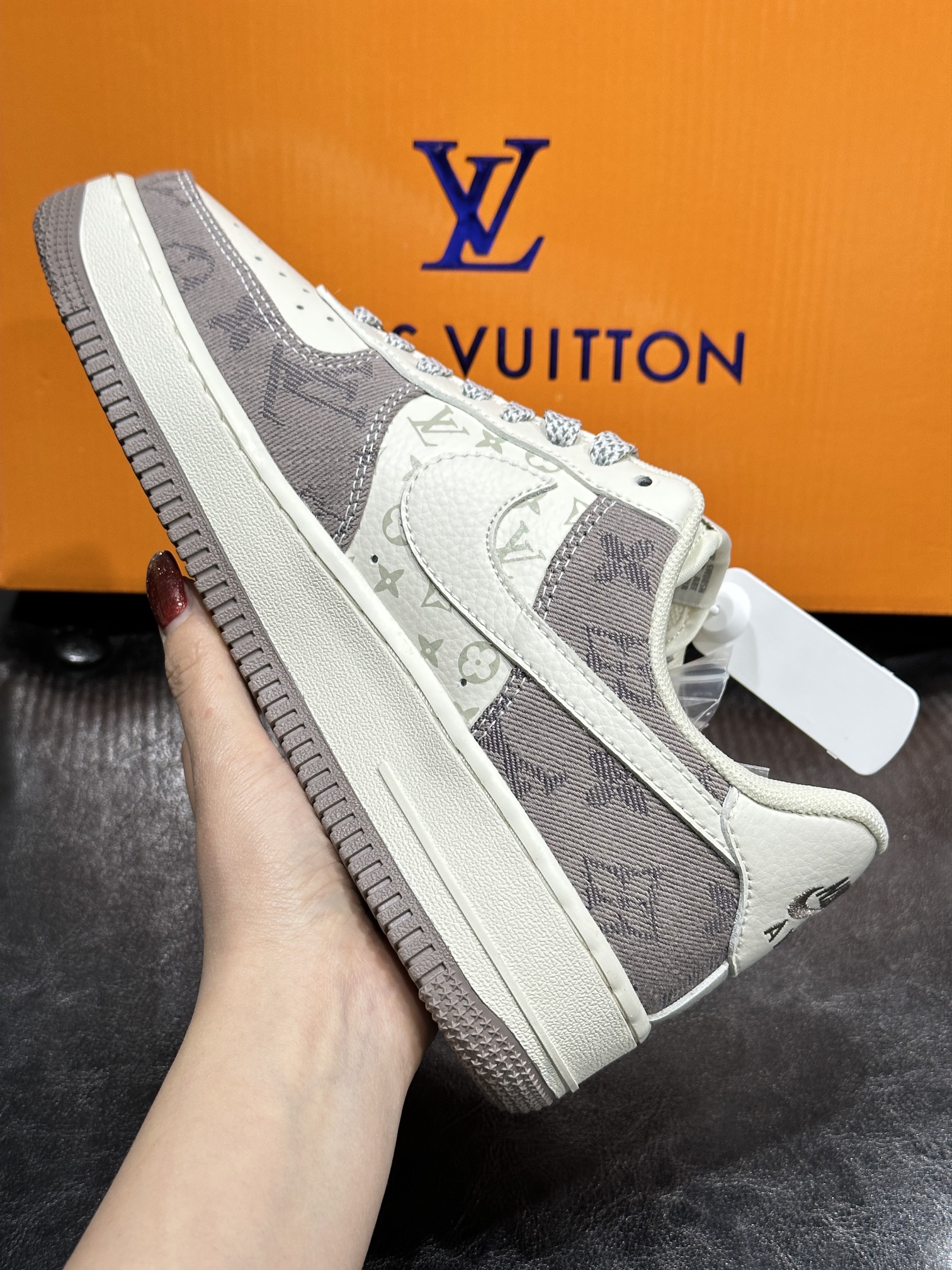 Nike Sneakers L