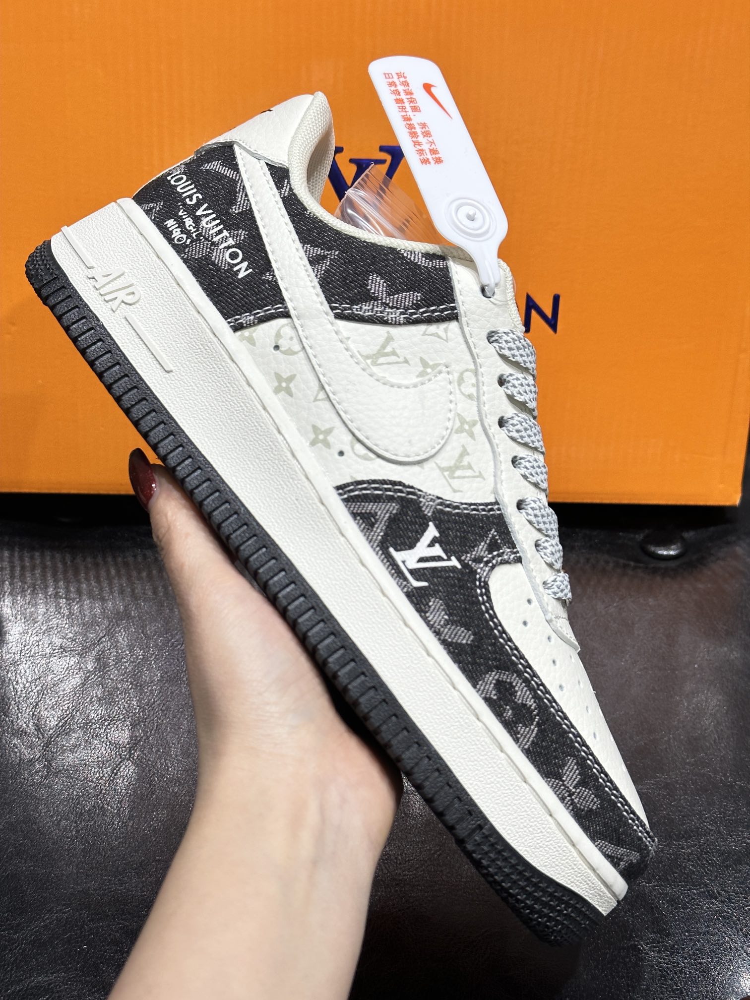 Nike Sneakers L
