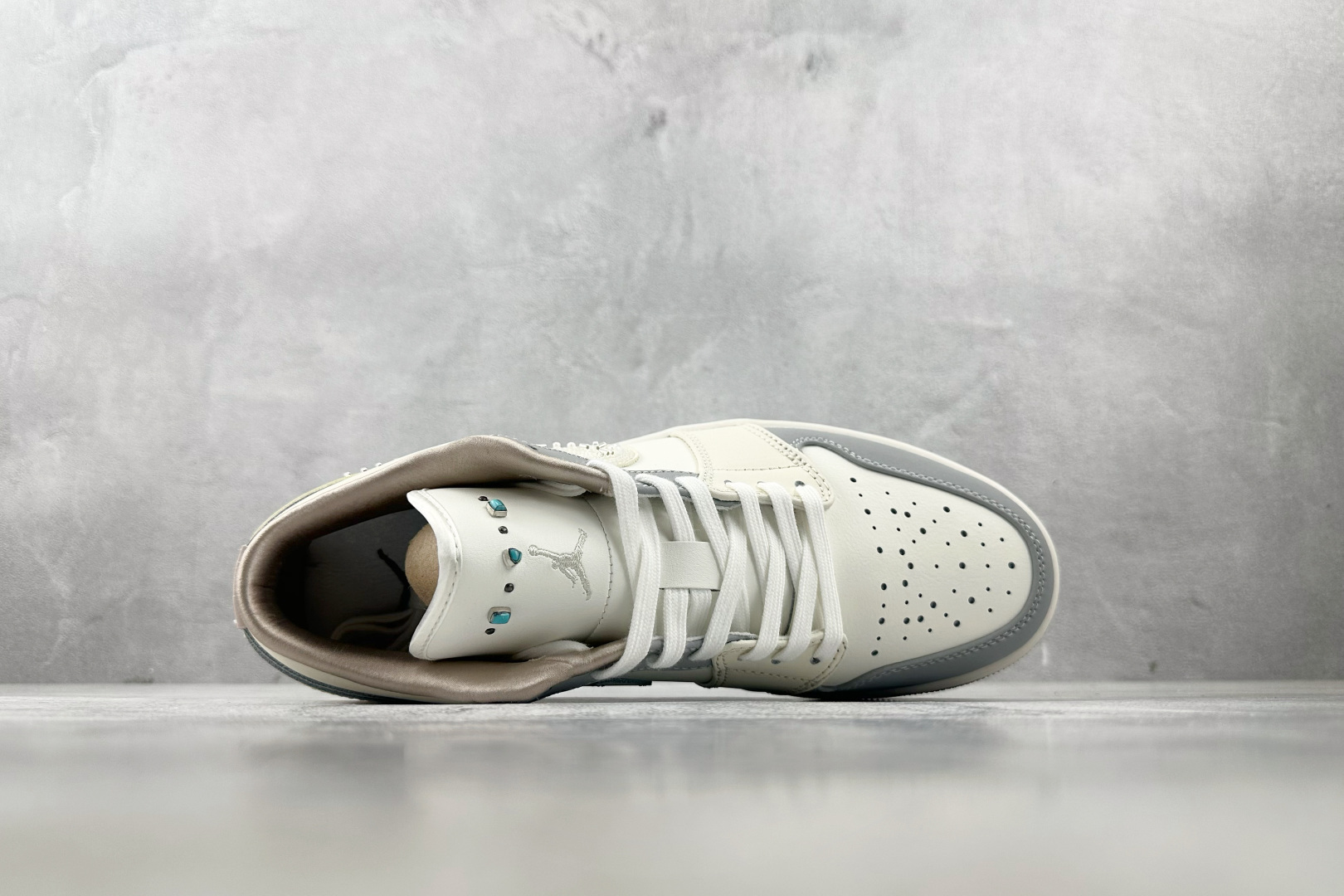 Jordan Nike Basic Shoes