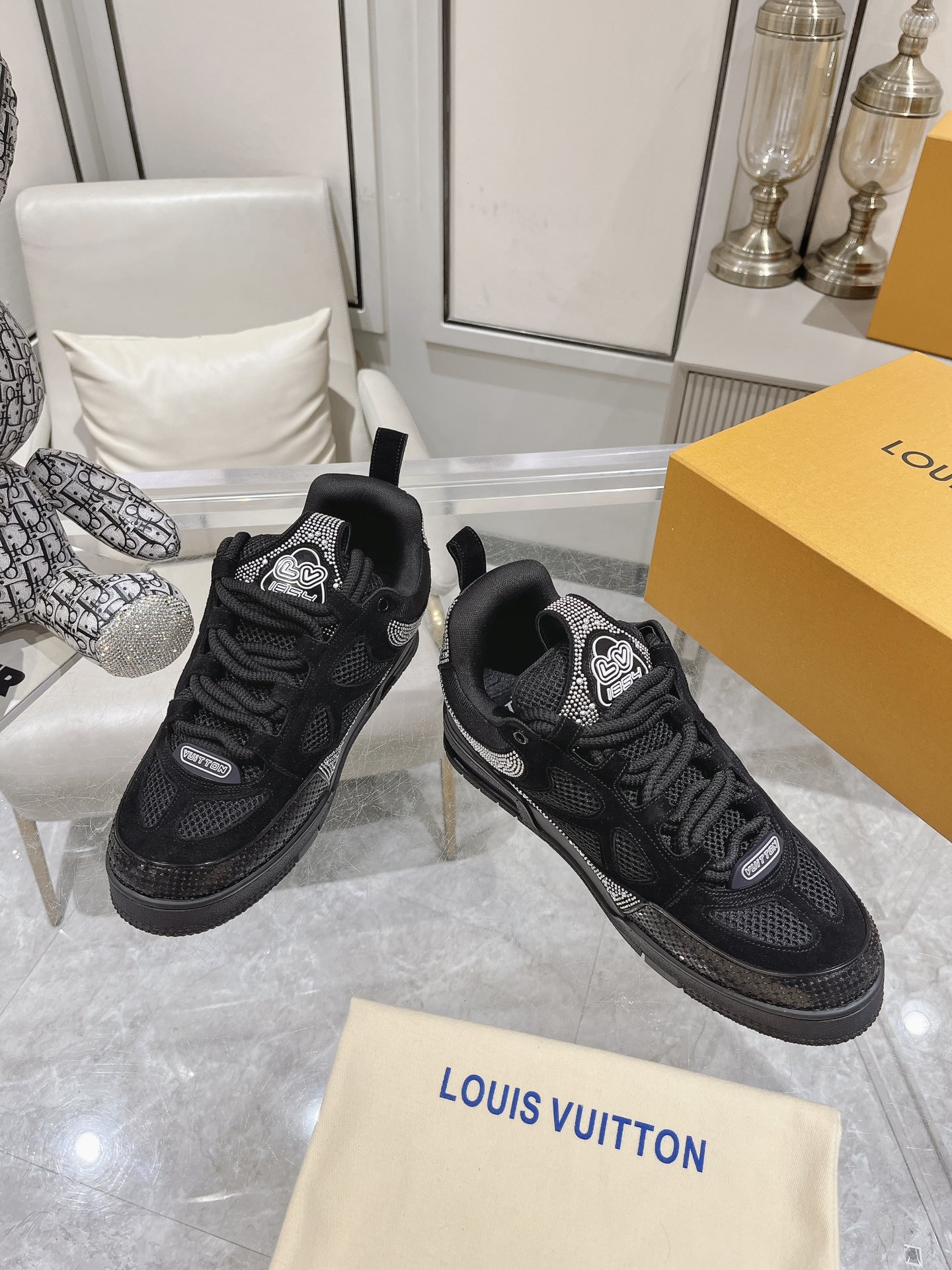 Louis Vuitton Sneakers Mesh M-l-s