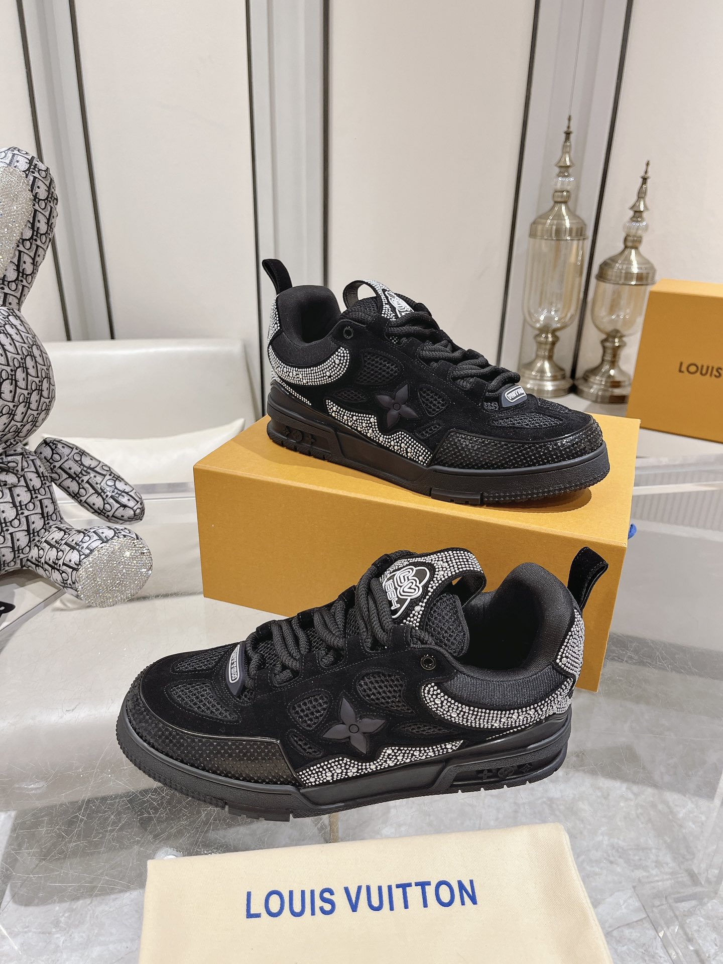Louis Vuitton Sneakers Mesh M-l-s