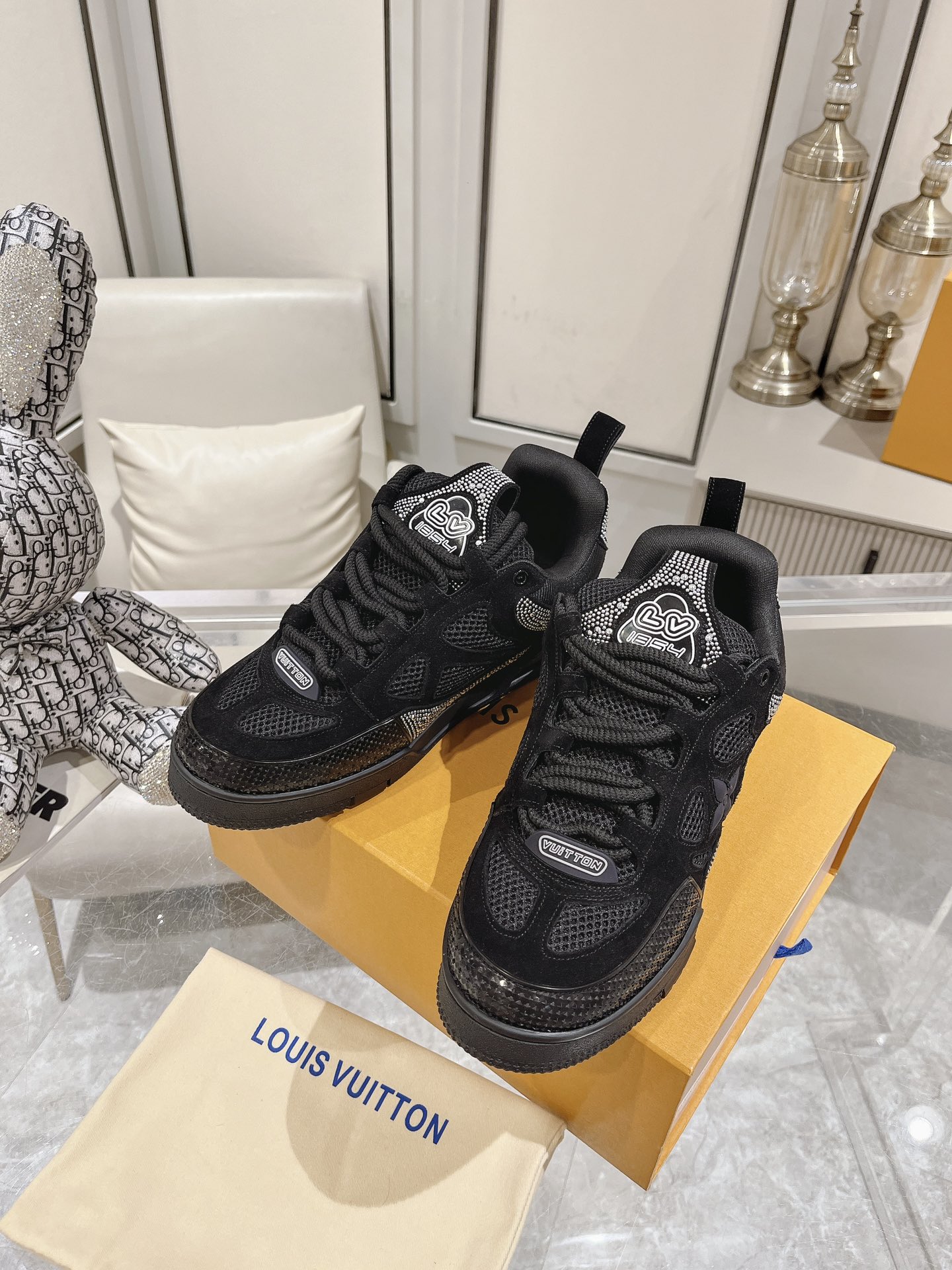 Louis Vuitton Sneakers Mesh M-l-s