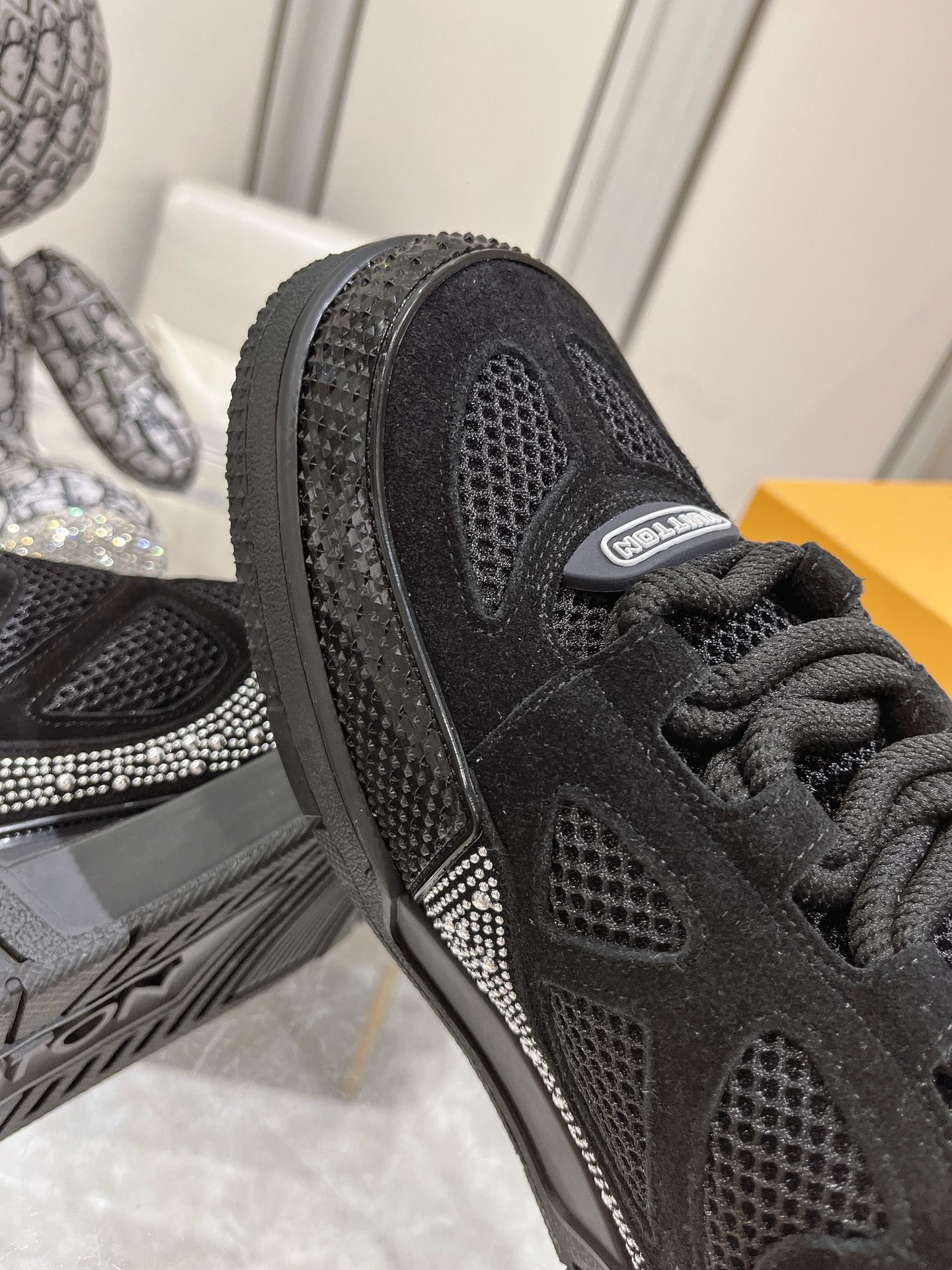 Louis Vuitton Sneakers Mesh M-l-s