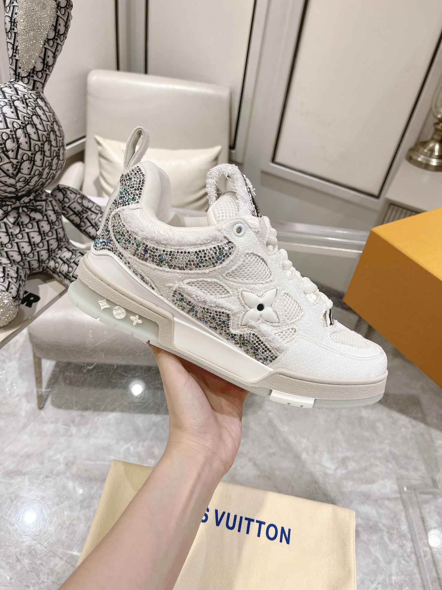 Louis Vuitton Sneakers Mesh M-l-s