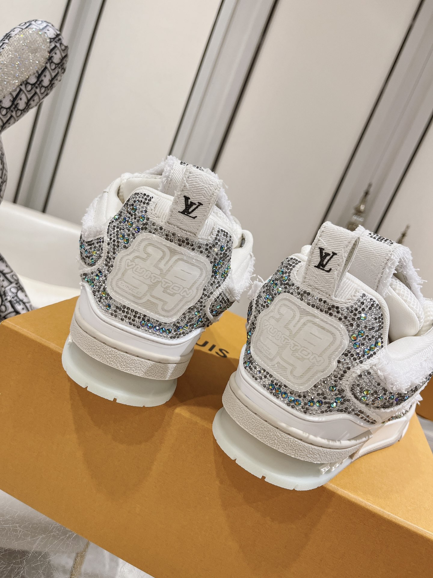 Louis Vuitton Sneakers Mesh M-l-s