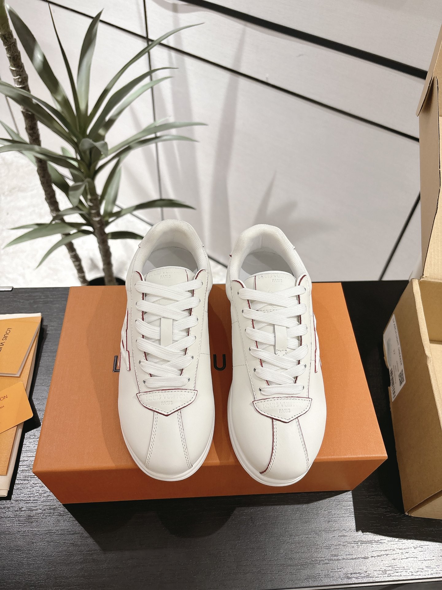 Louis Vuitton Couple Basic Shoes 45-m-l