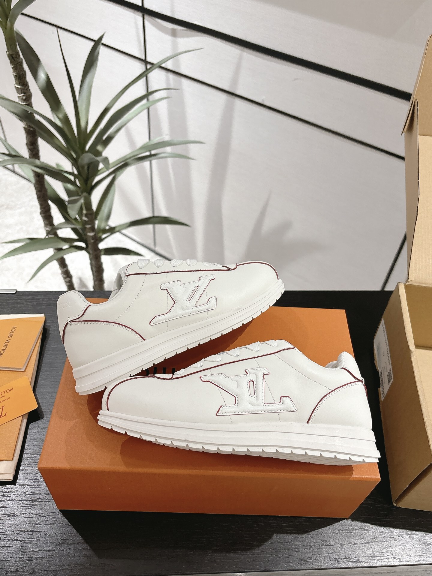 Louis Vuitton Couple Basic Shoes 45-m-l