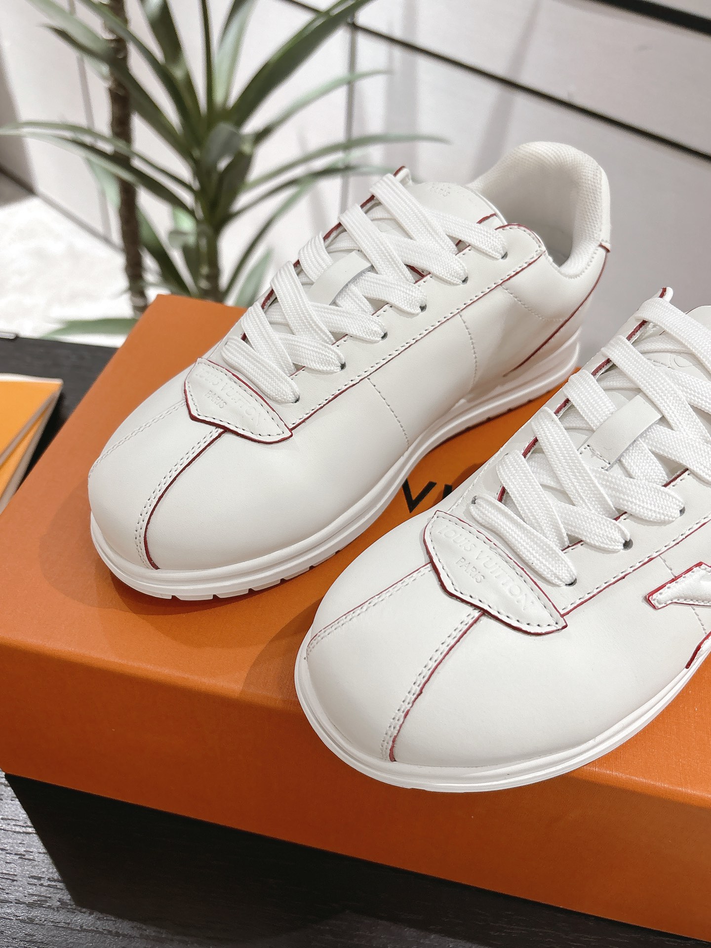 Louis Vuitton Couple Basic Shoes 45-m-l