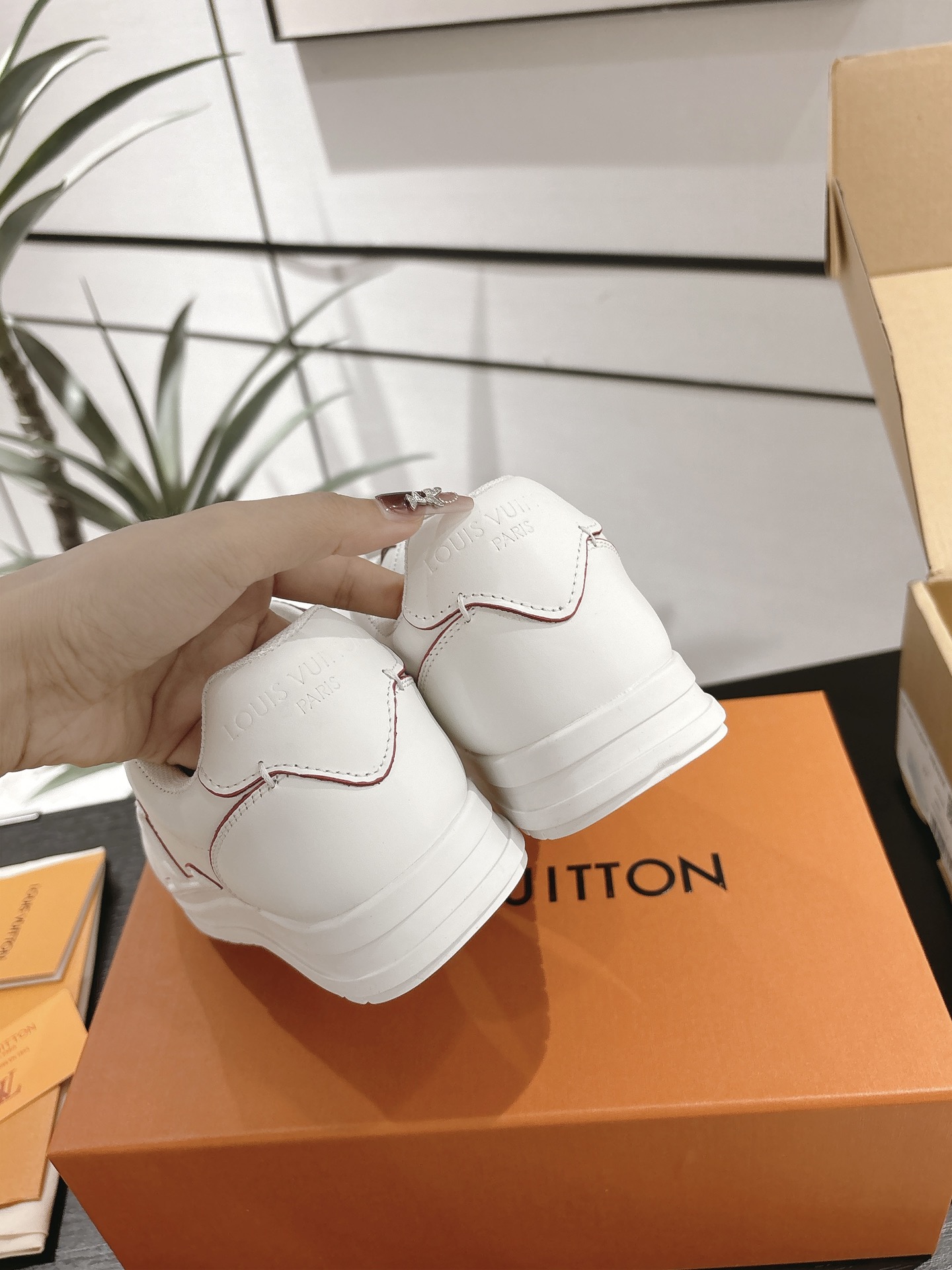 Louis Vuitton Couple Basic Shoes 45-m-l