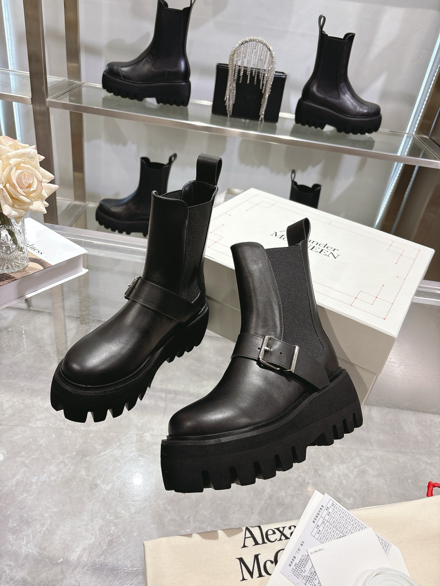 Alexander Mcqueen Male Basic Shoes Black M-s