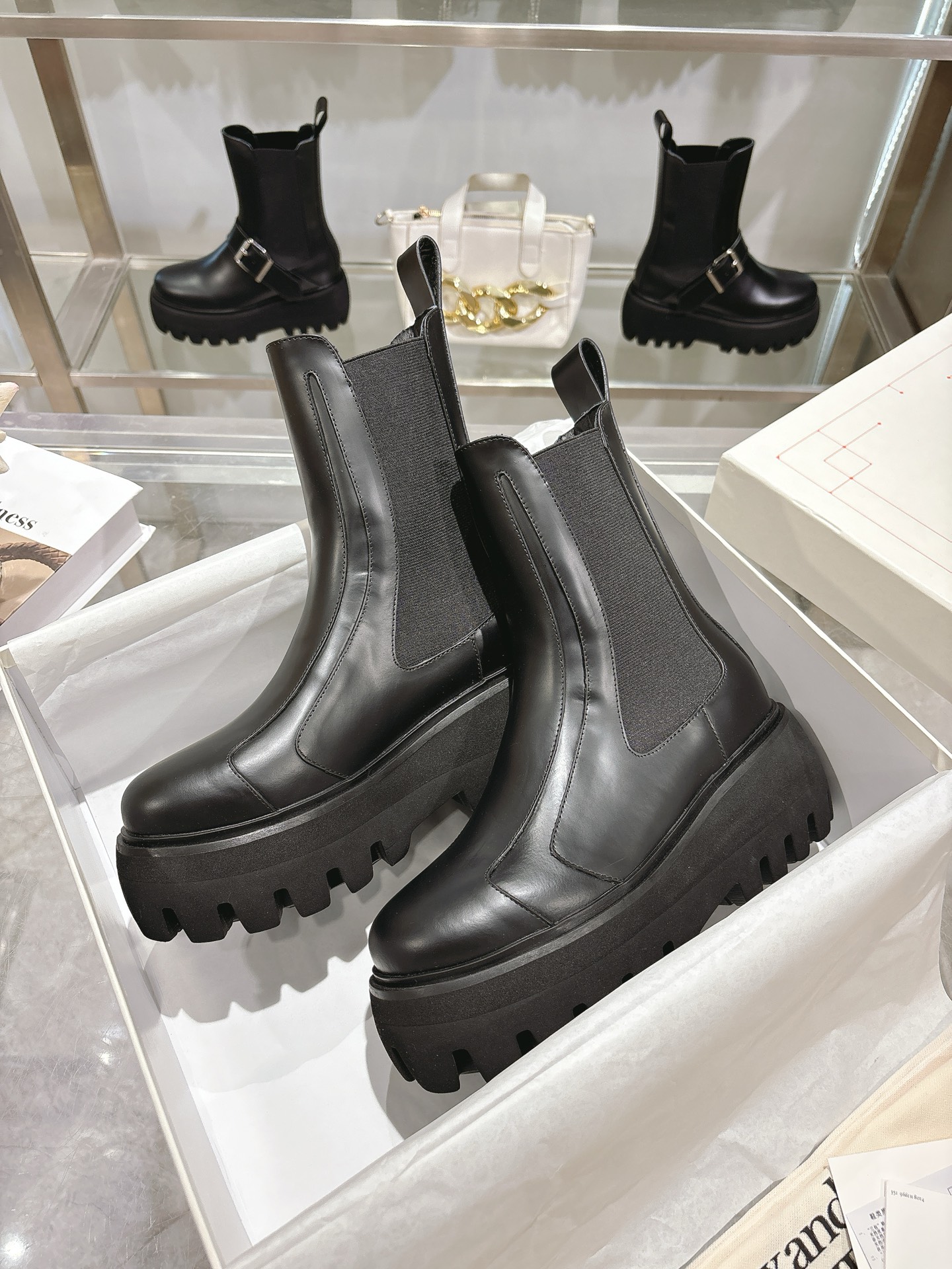 Alexander Mcqueen Male Basic Shoes Black M-s