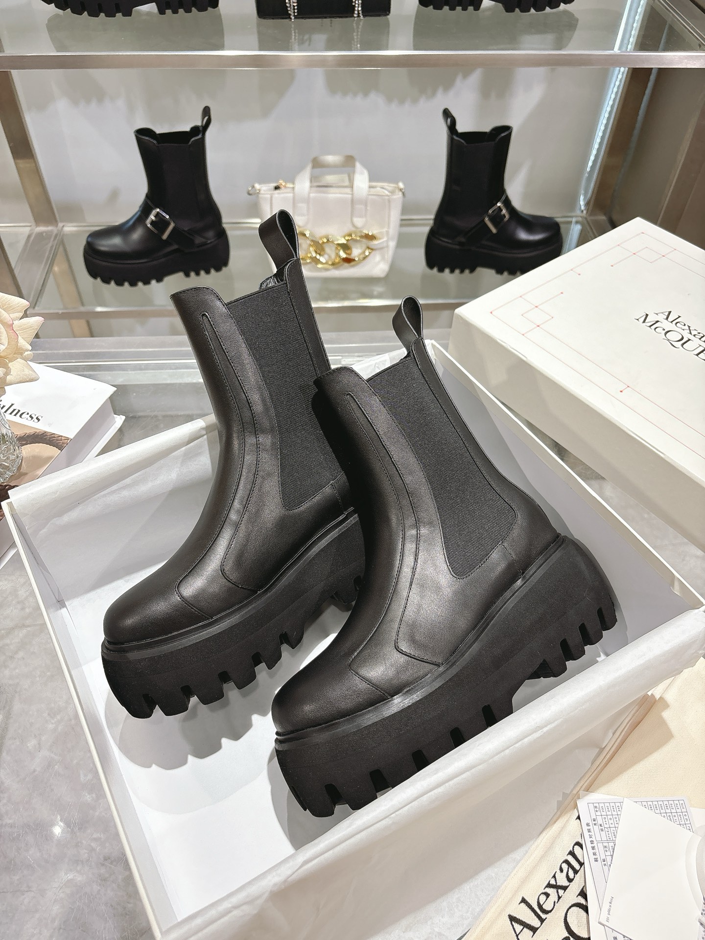 Alexander Mcqueen Male Basic Shoes Black M-s