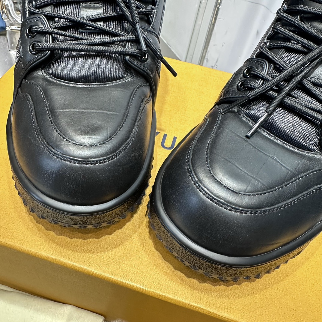Louis Vuitton Basic Shoes Mesh L-s