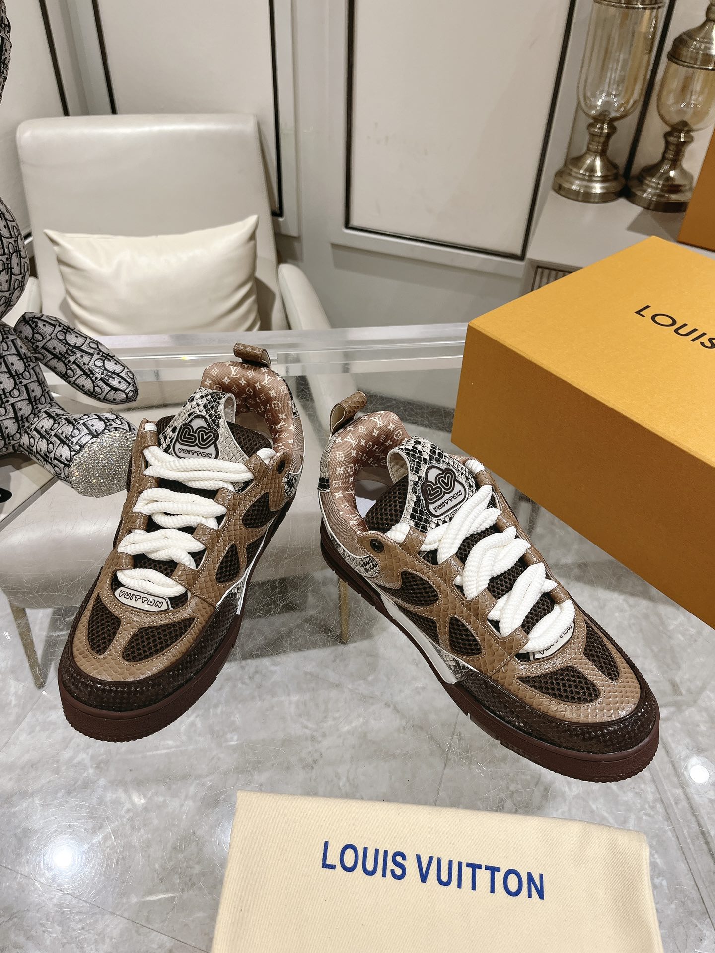 Louis Vuitton Sneakers Mesh M-l-s