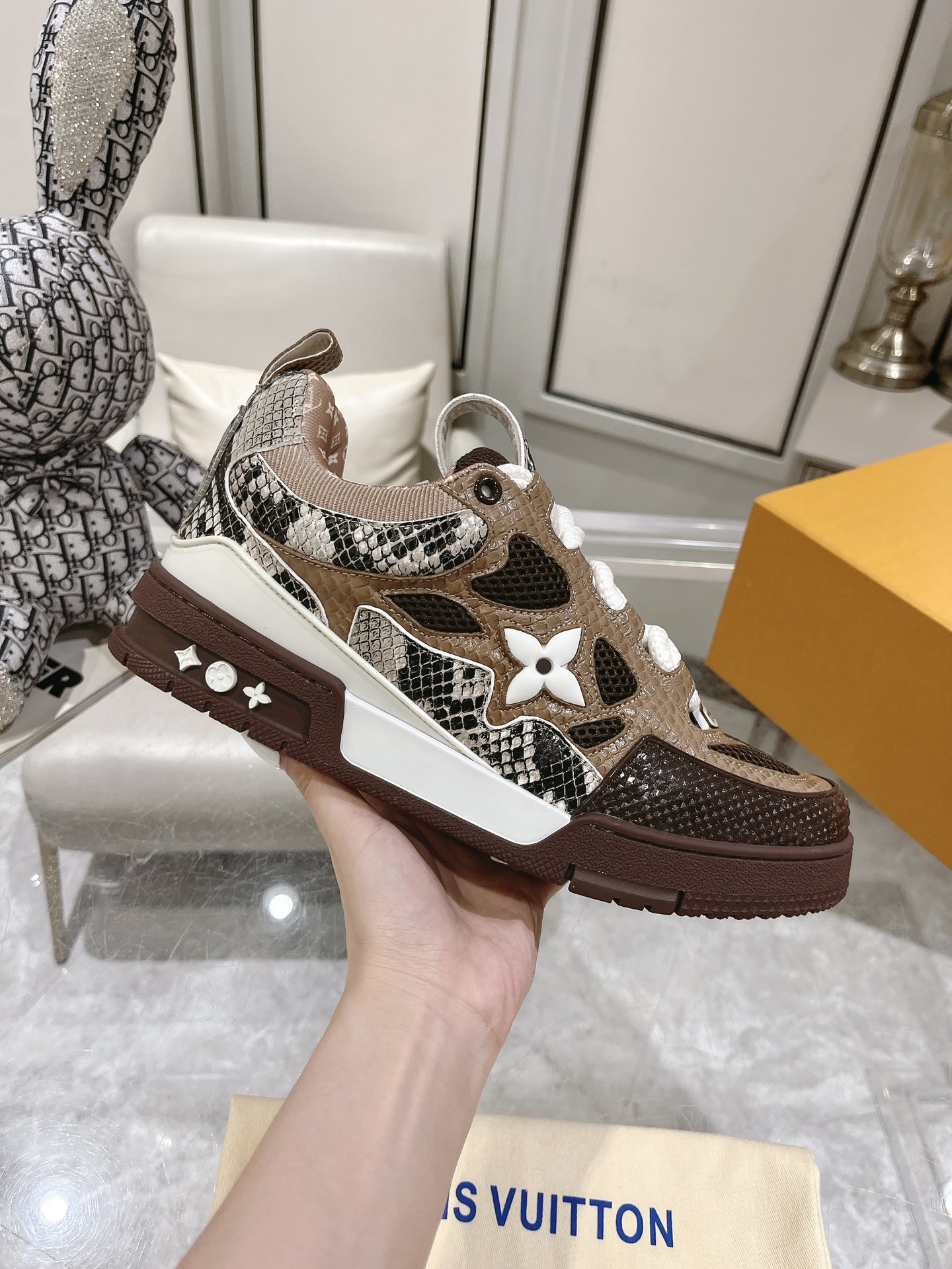 Louis Vuitton Sneakers Mesh M-l-s
