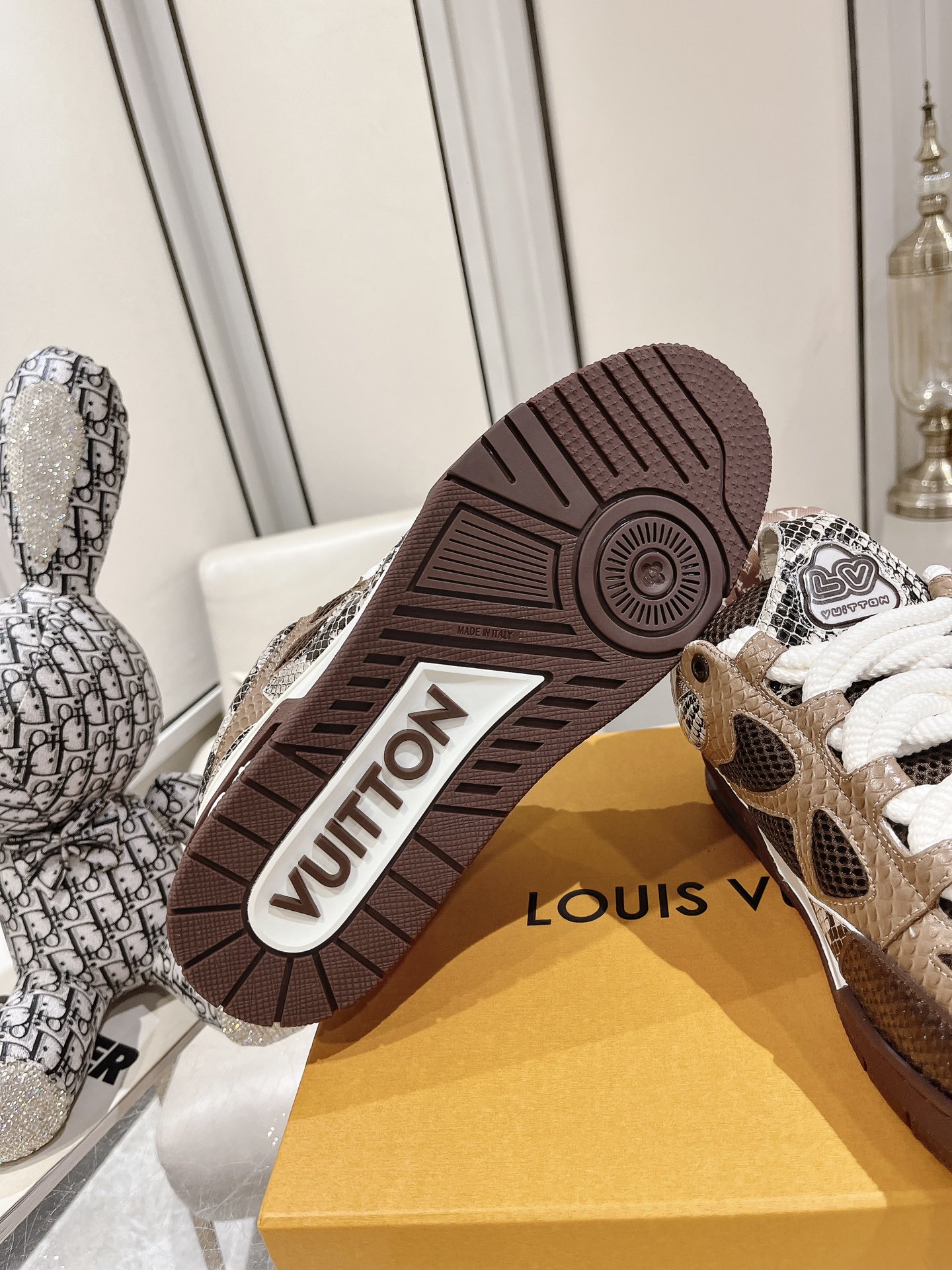 Louis Vuitton Sneakers Mesh M-l-s
