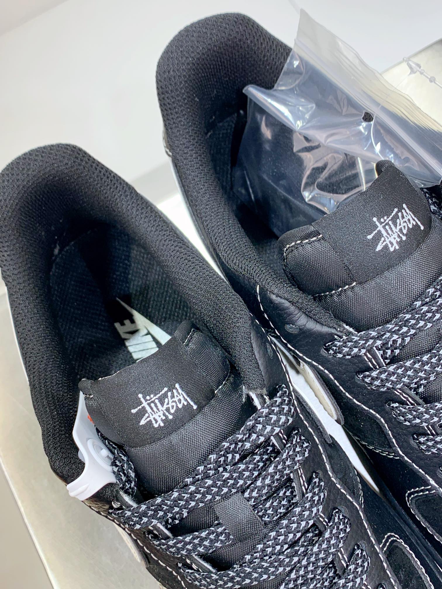 Nike Sneakers L-s