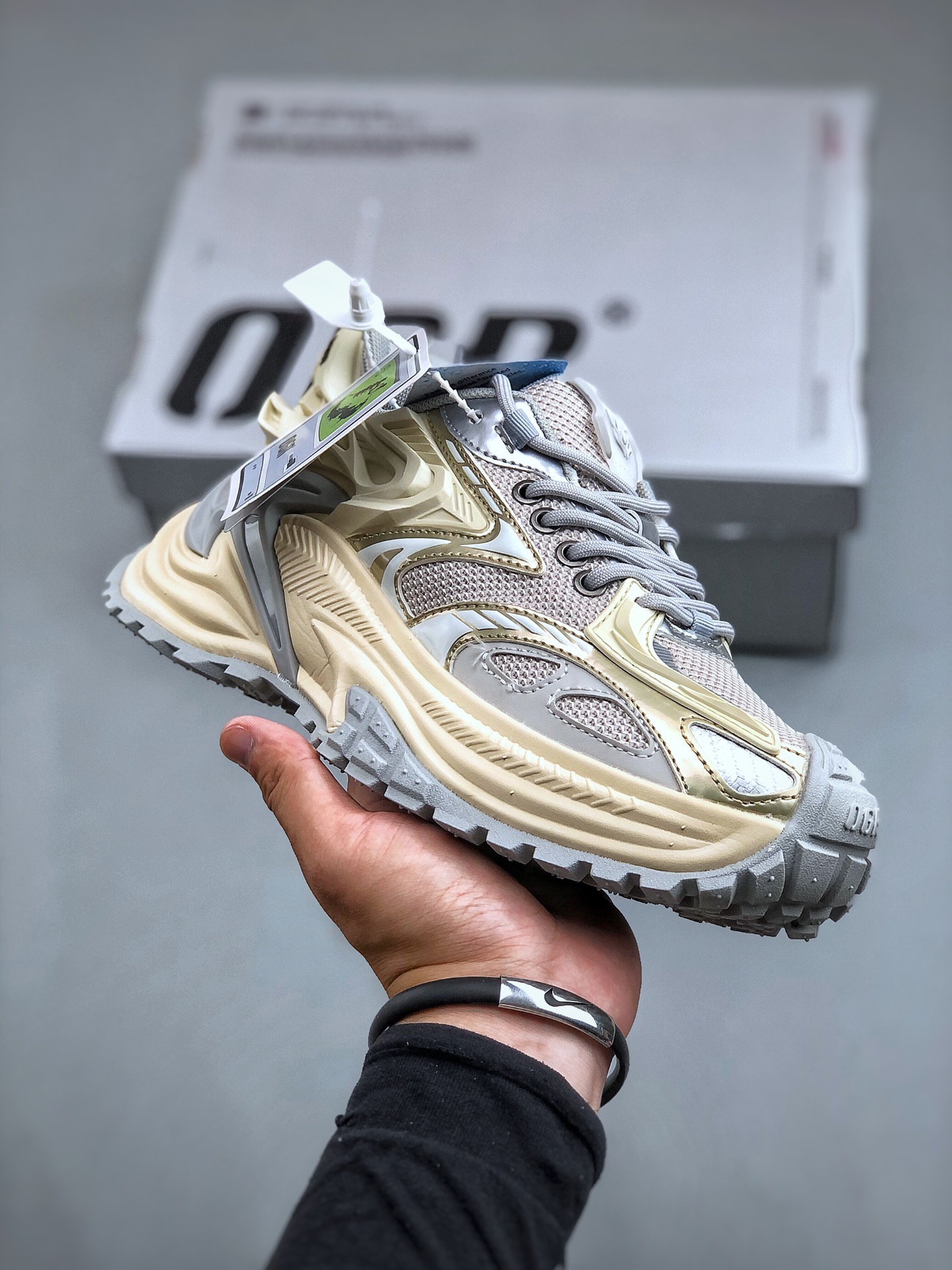 Basic Shoes M