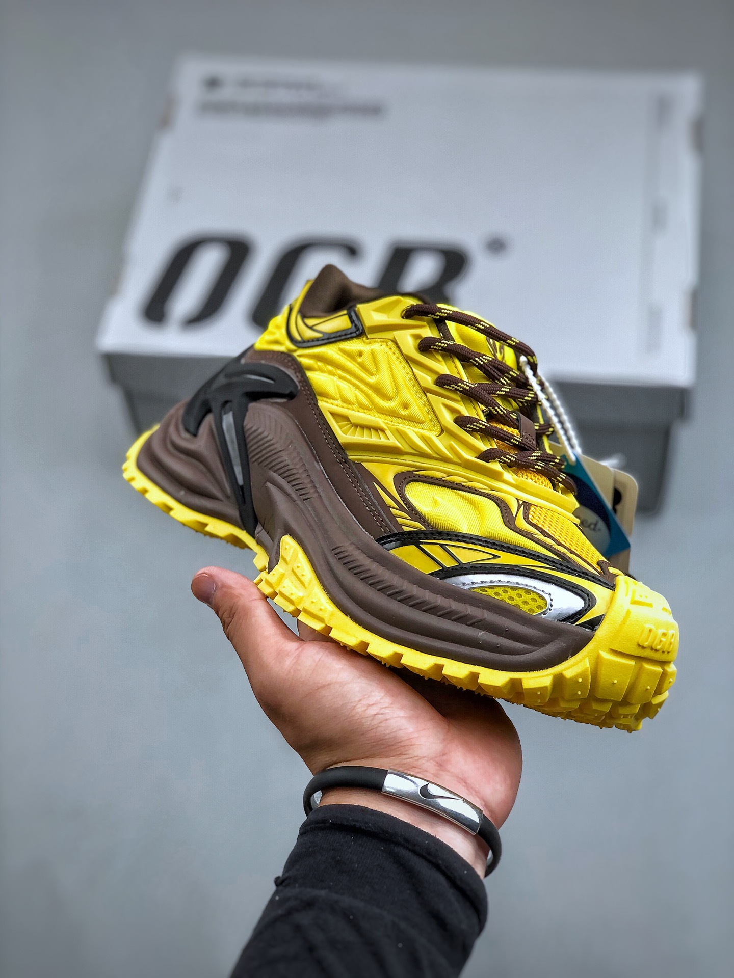 Basic Shoes M