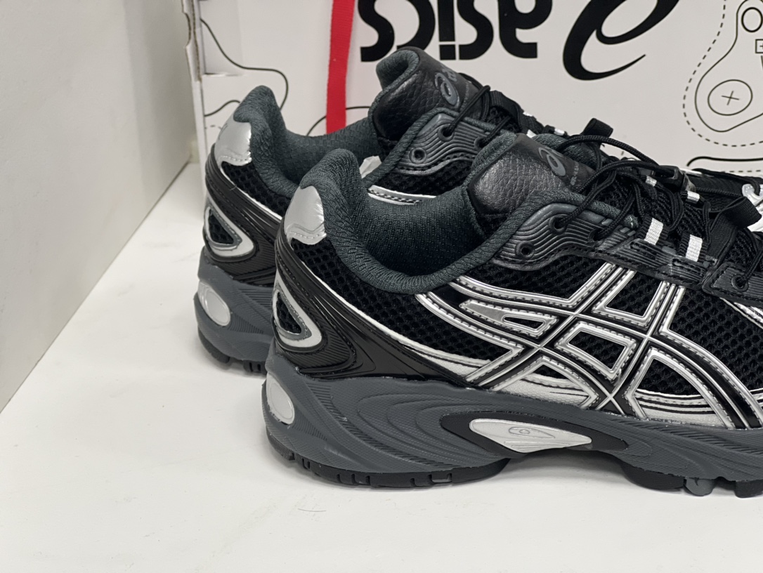 Asics Running Shoes L-s