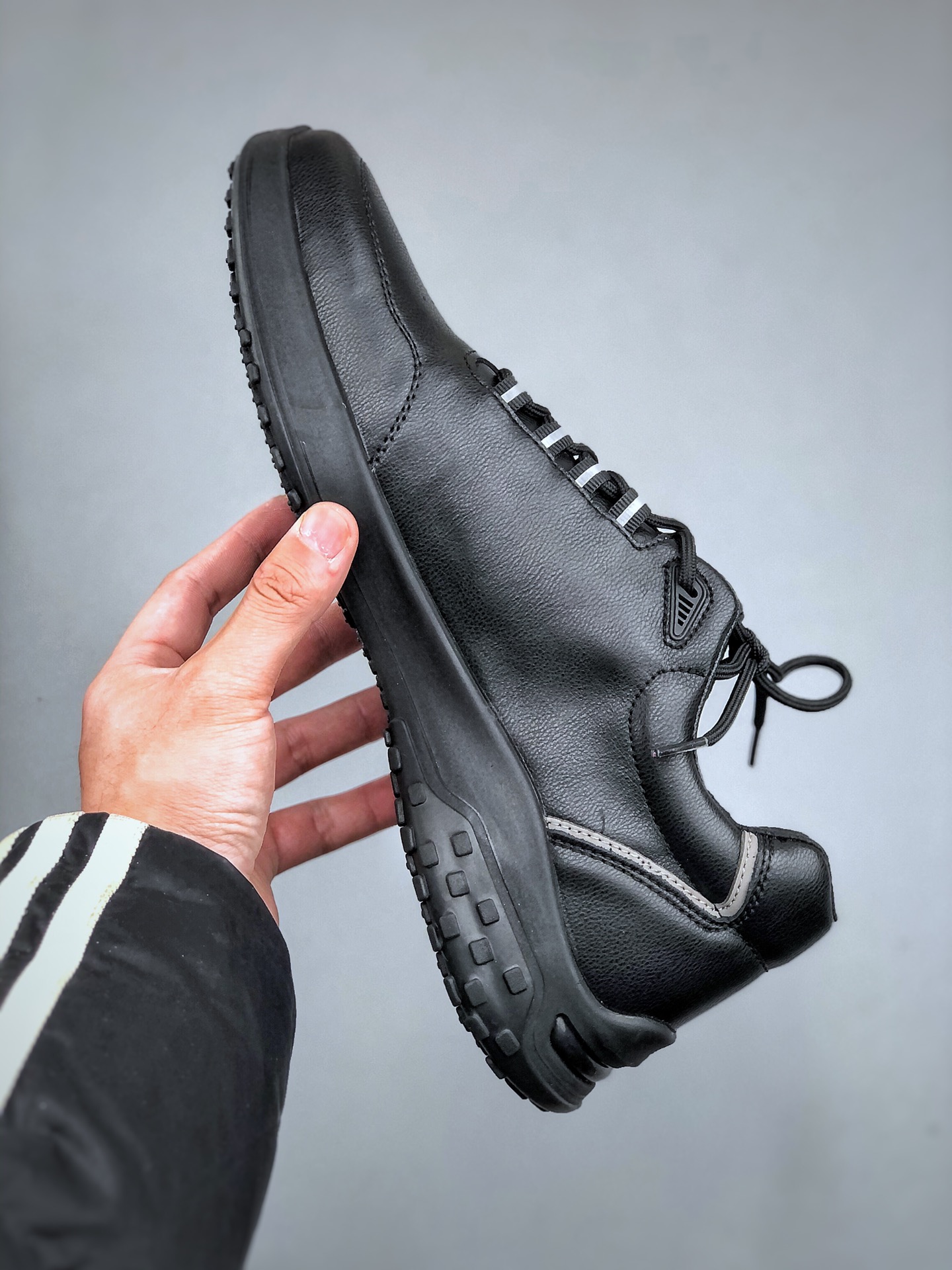 Basic Shoes L