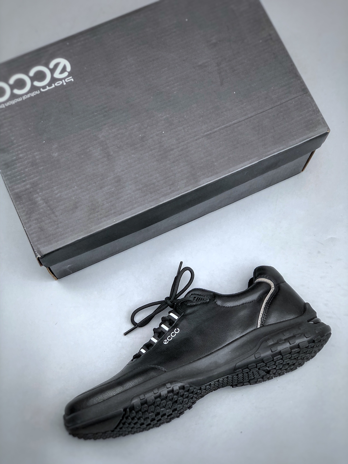 Basic Shoes L