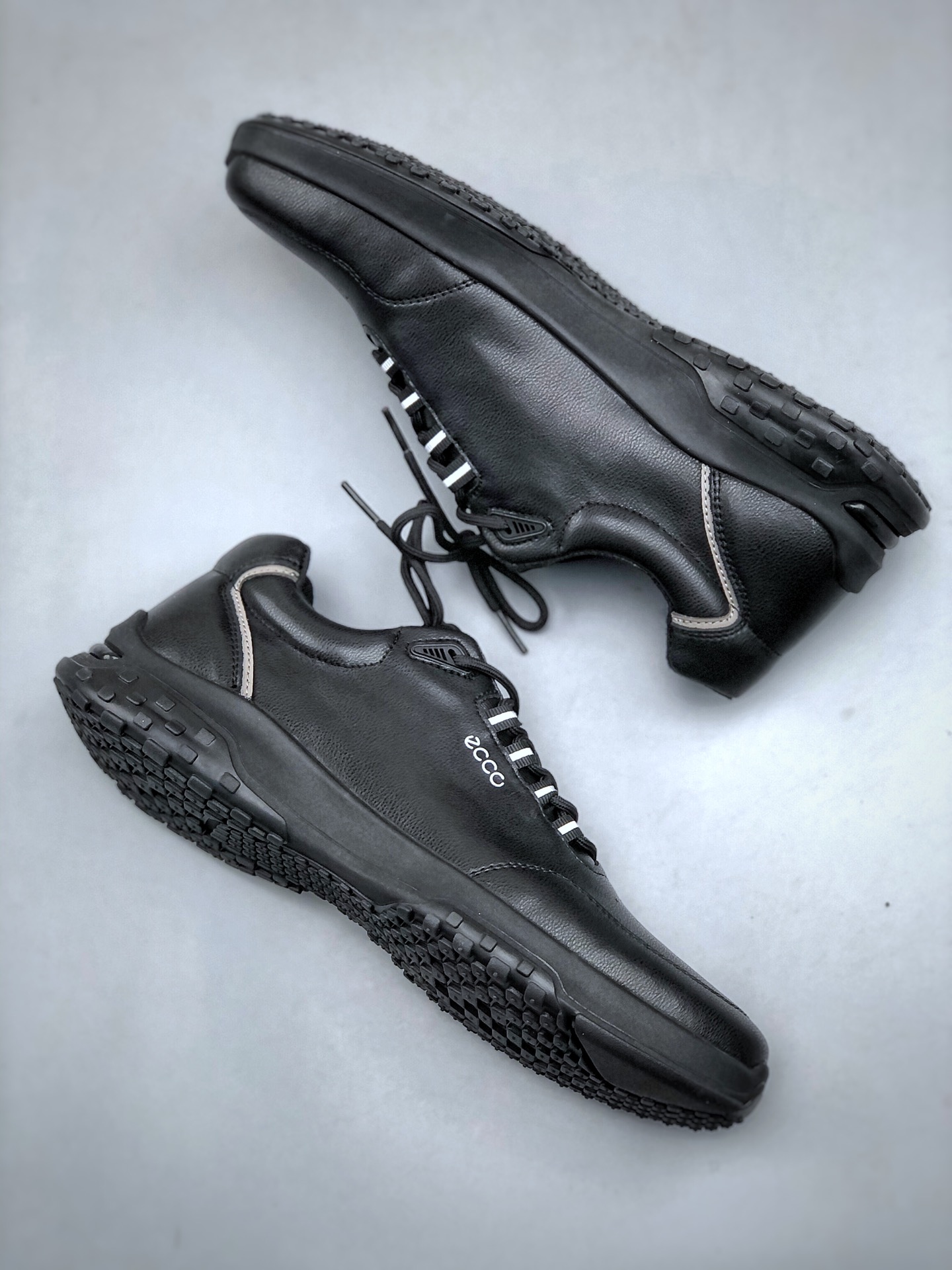Basic Shoes L