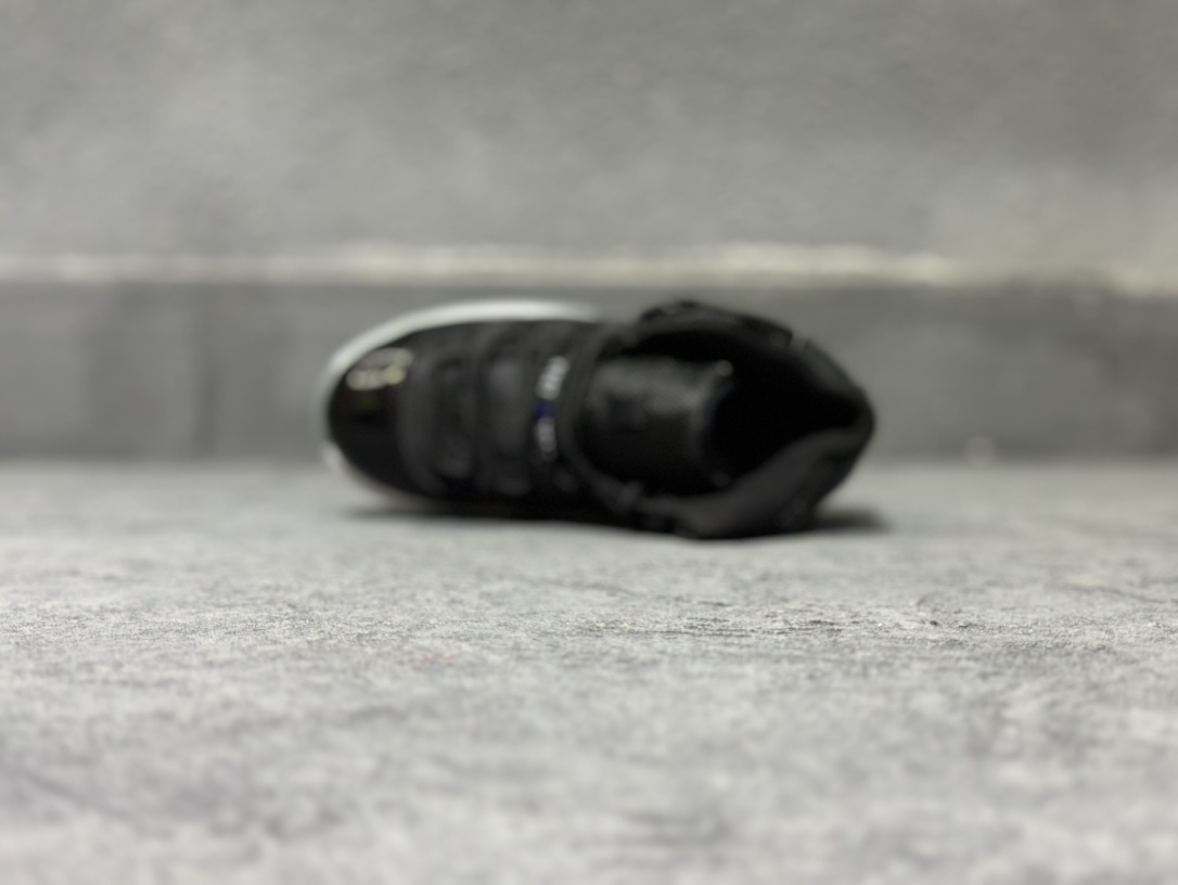 Basic Shoes