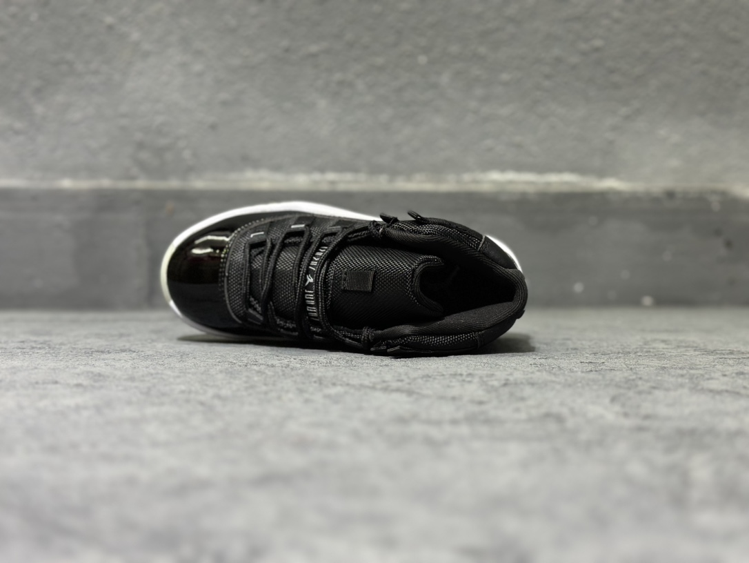 Basic Shoes