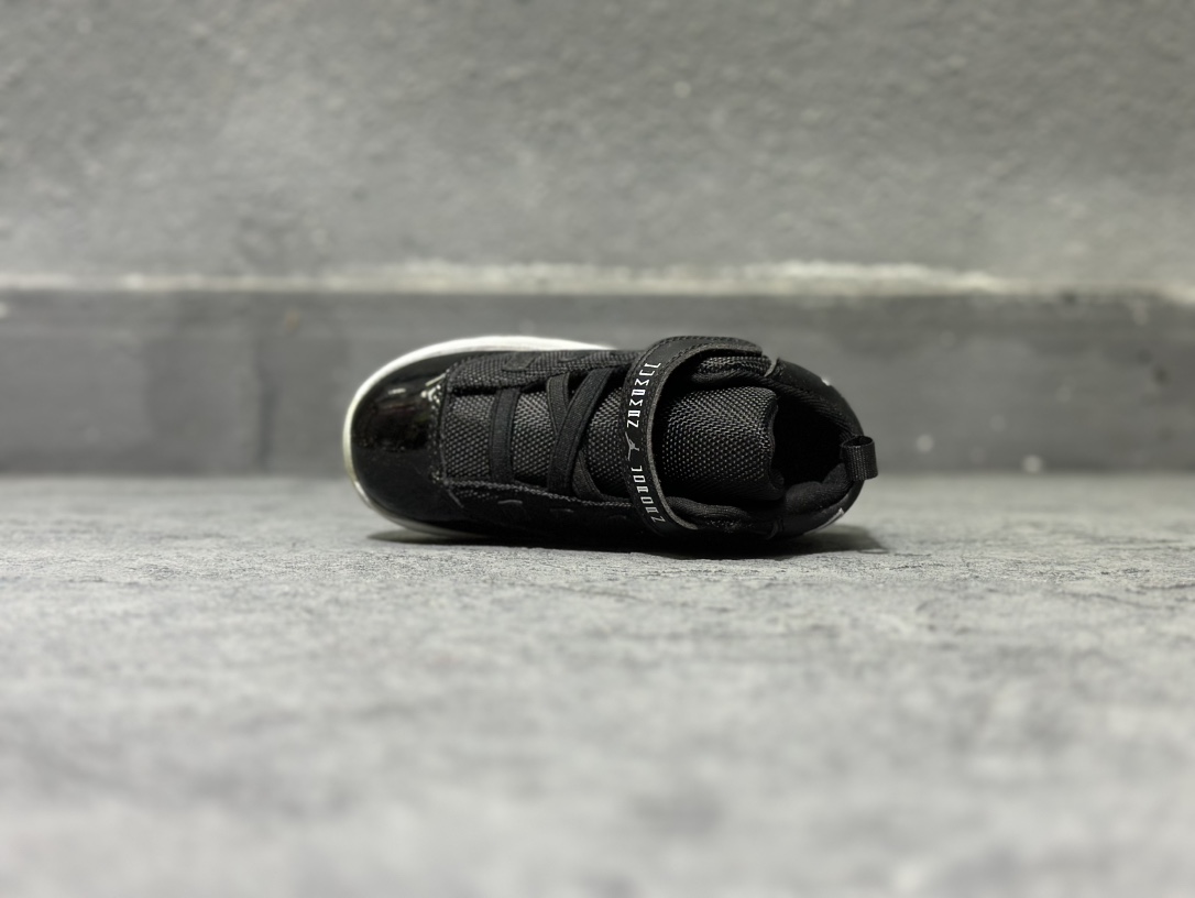 Basic Shoes