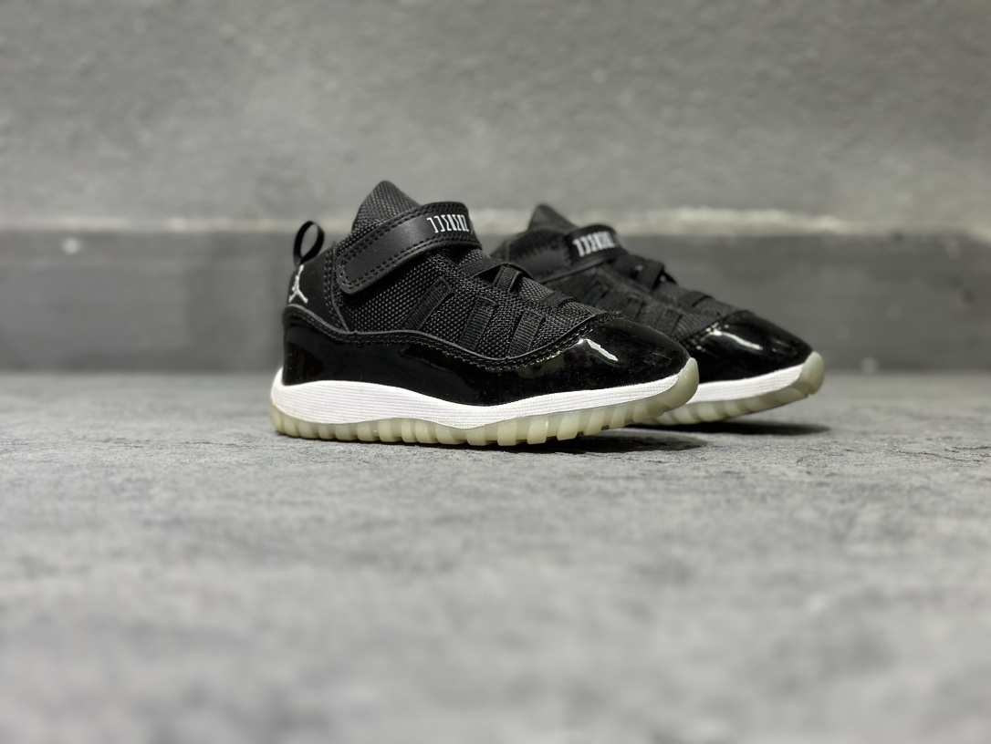 Basic Shoes