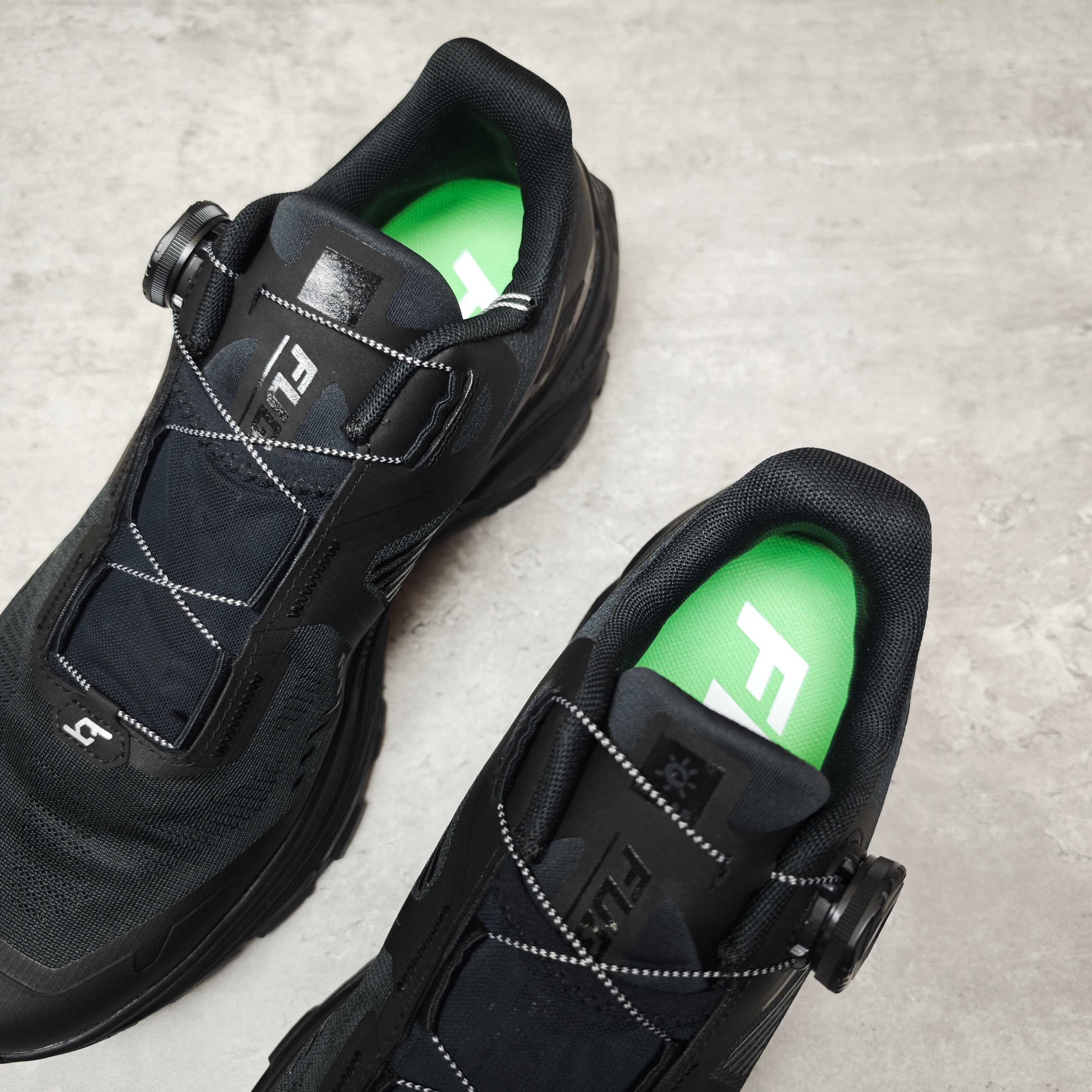 Basic Shoes Black L-s